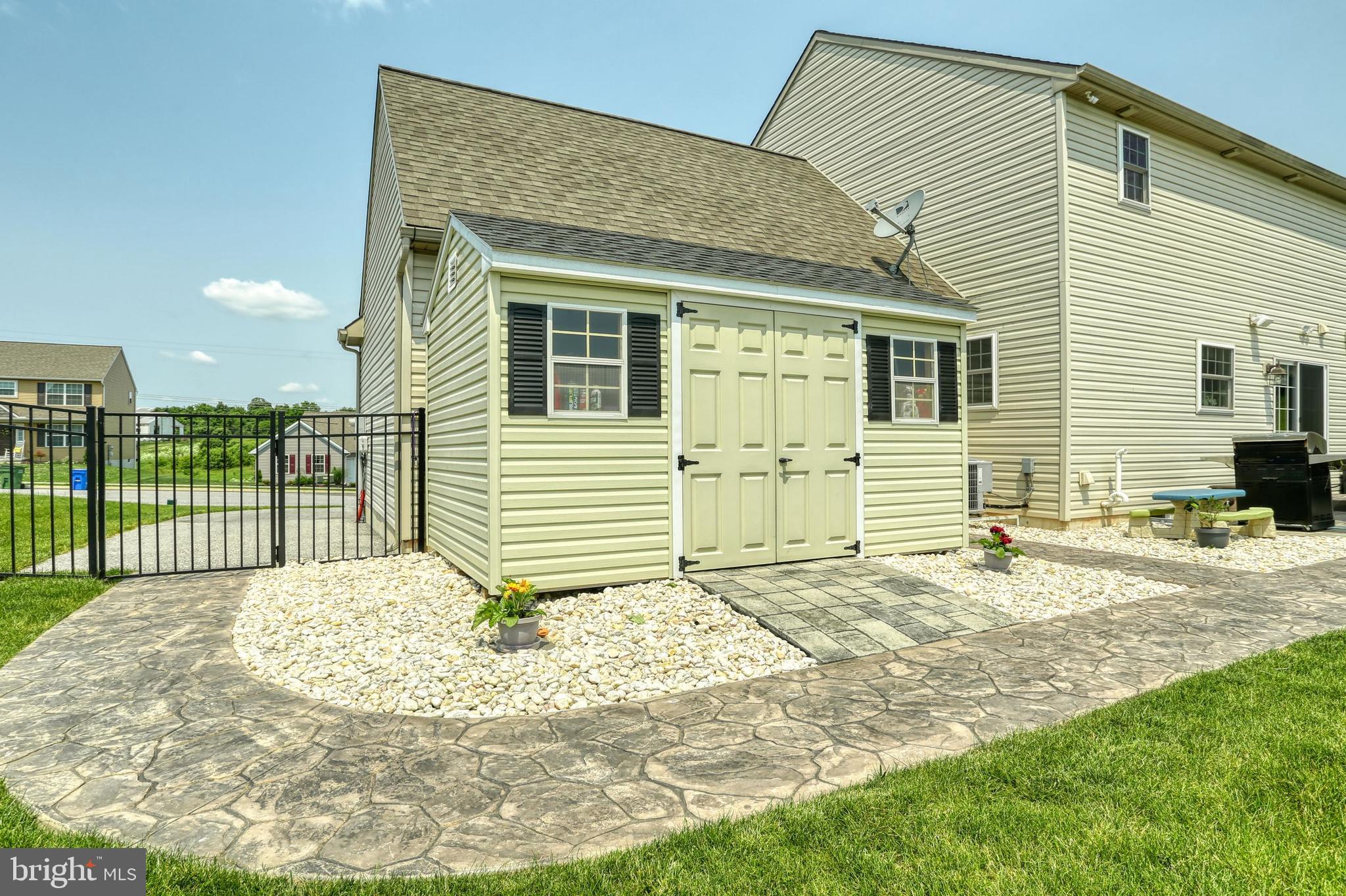 ASHCOMBE FARMS SOUTH - Residential