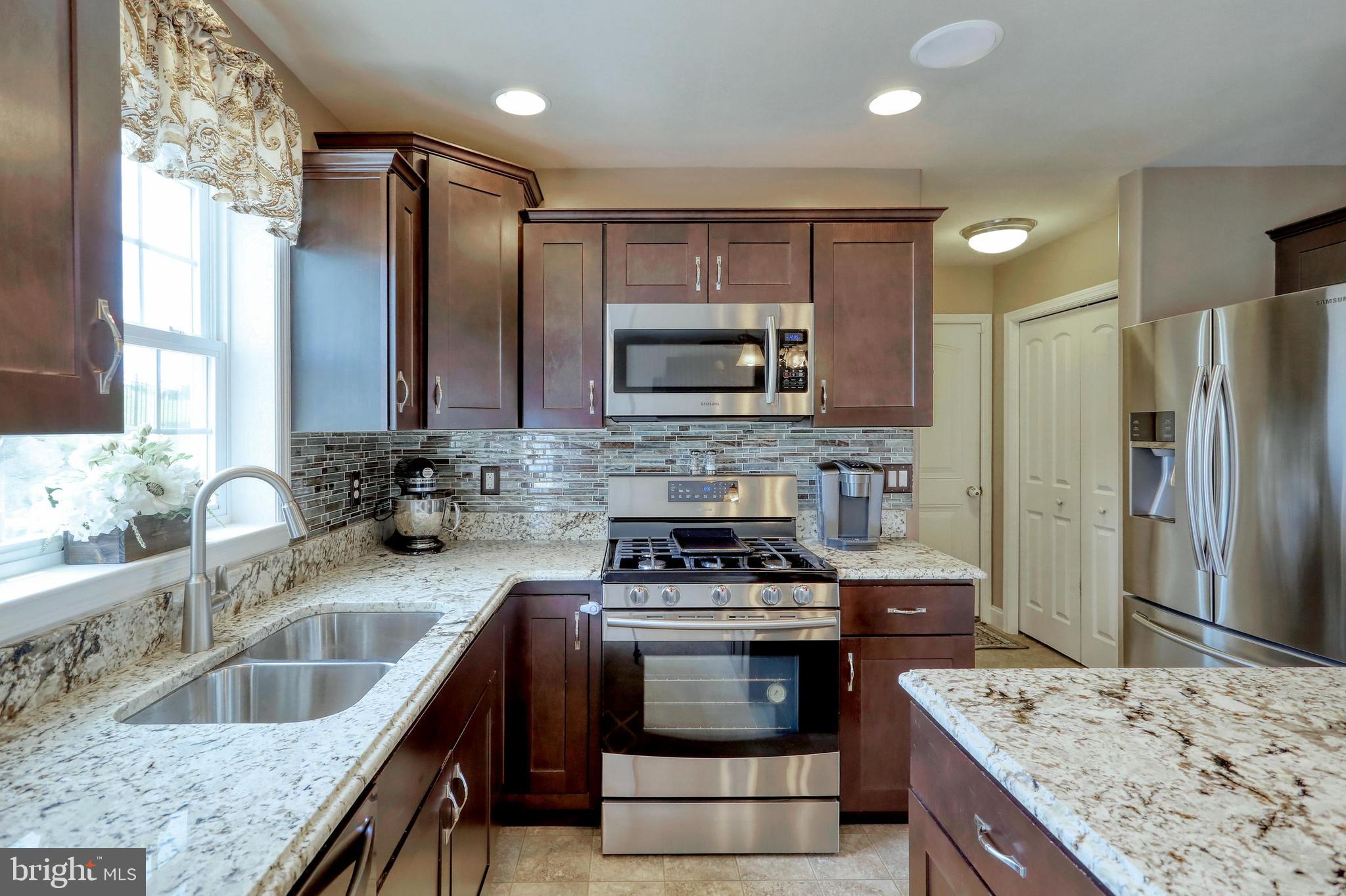 ASHCOMBE FARMS SOUTH - Residential