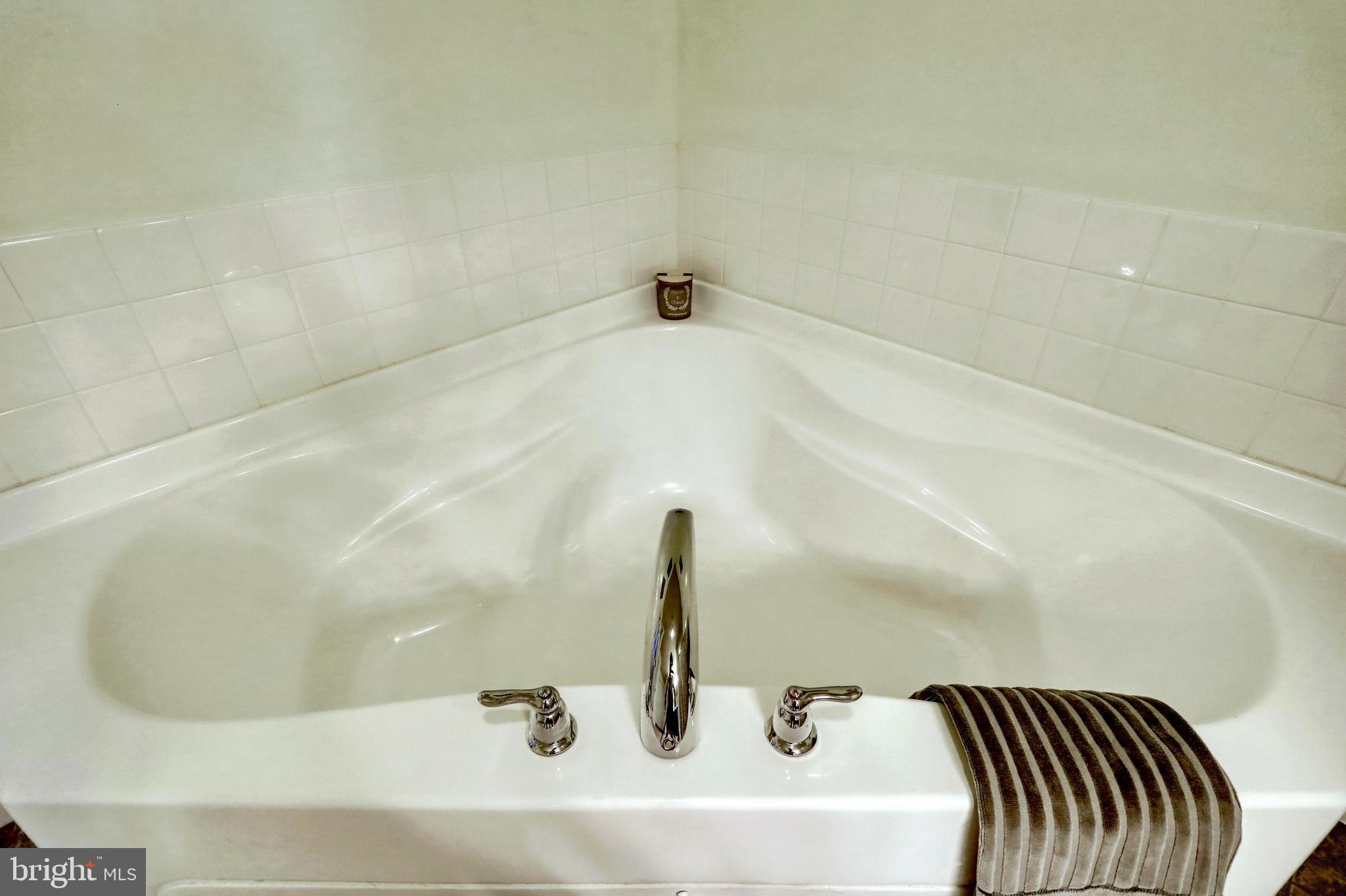 ASHCOMBE FARMS SOUTH - Residential