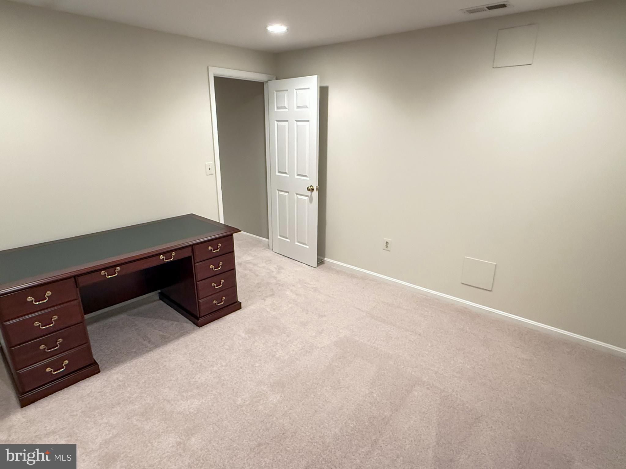 PLEASANT HILL - Residential Lease