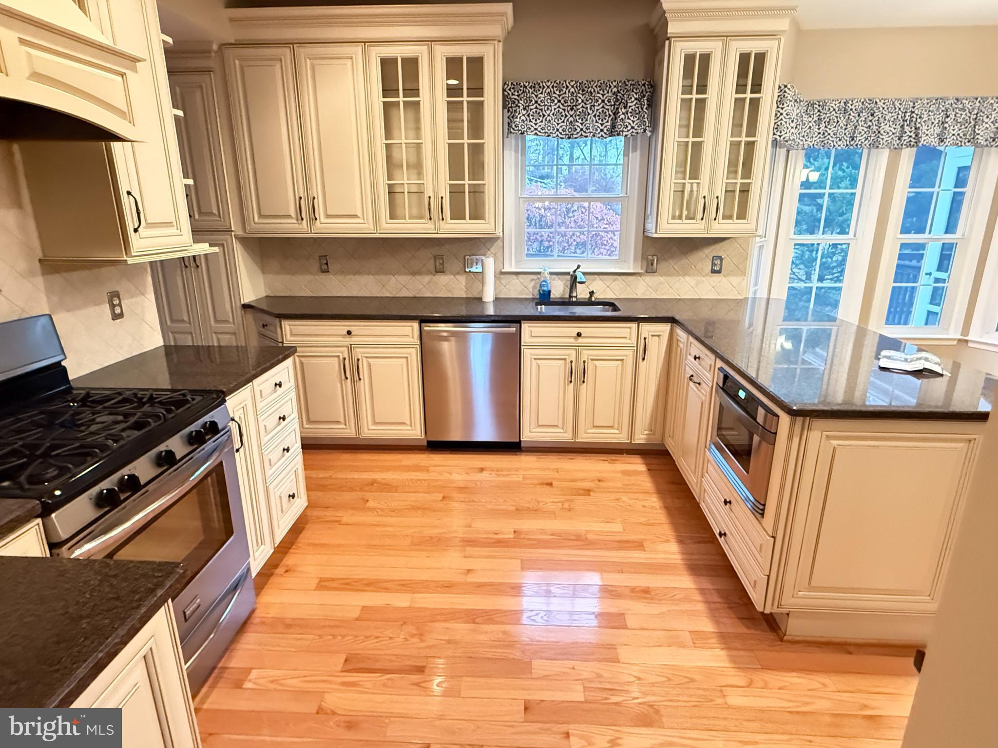 PLEASANT HILL - Residential Lease