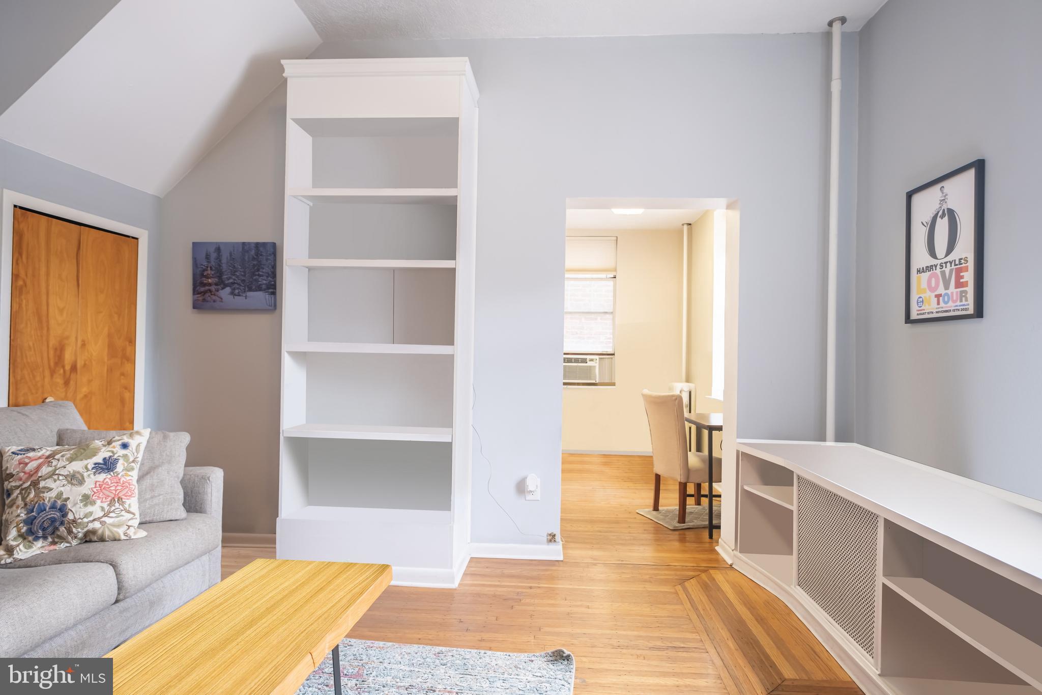 RITTENHOUSE SQUARE - Commercial Sale