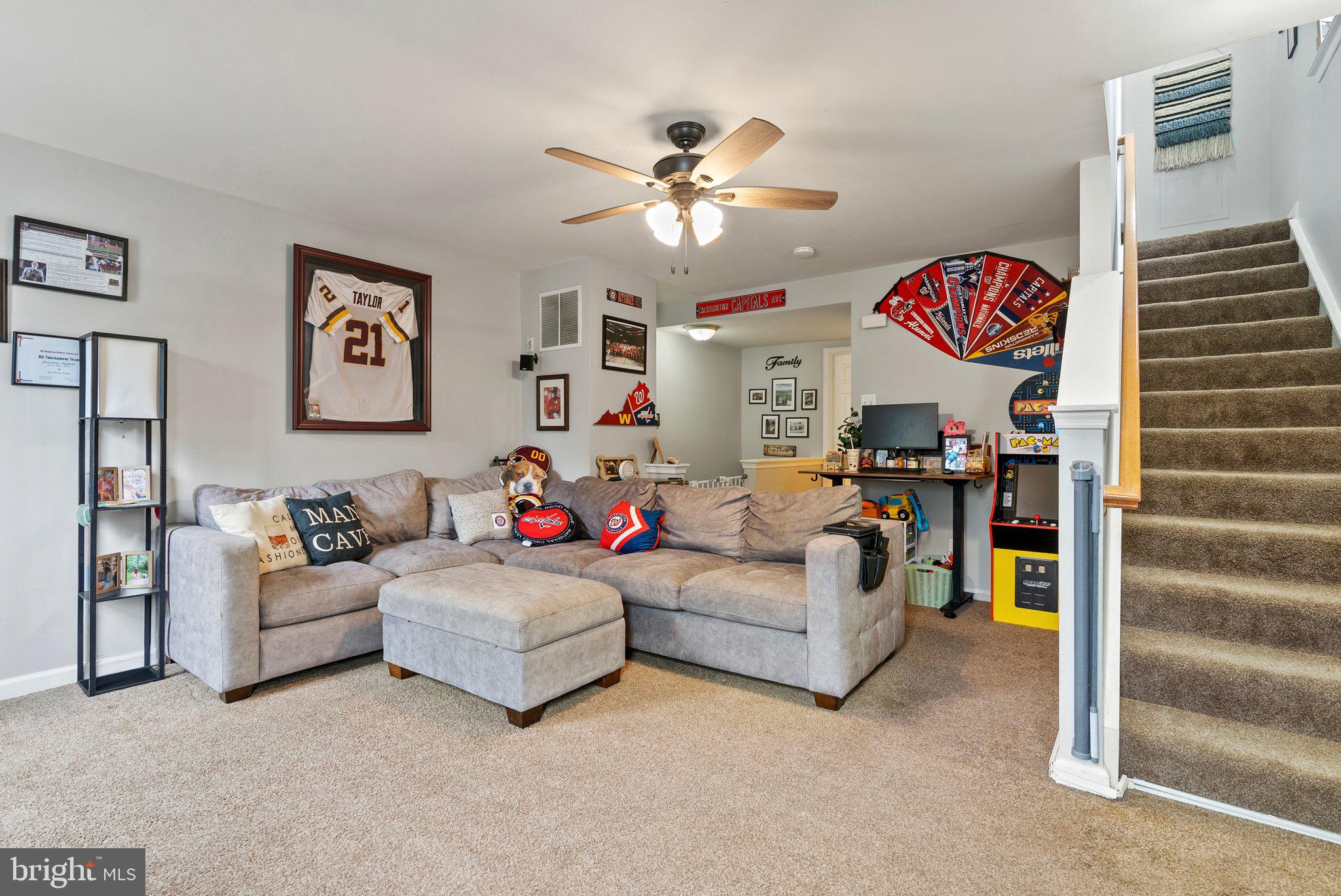 BRAEMAR/HIGHLAND - Residential