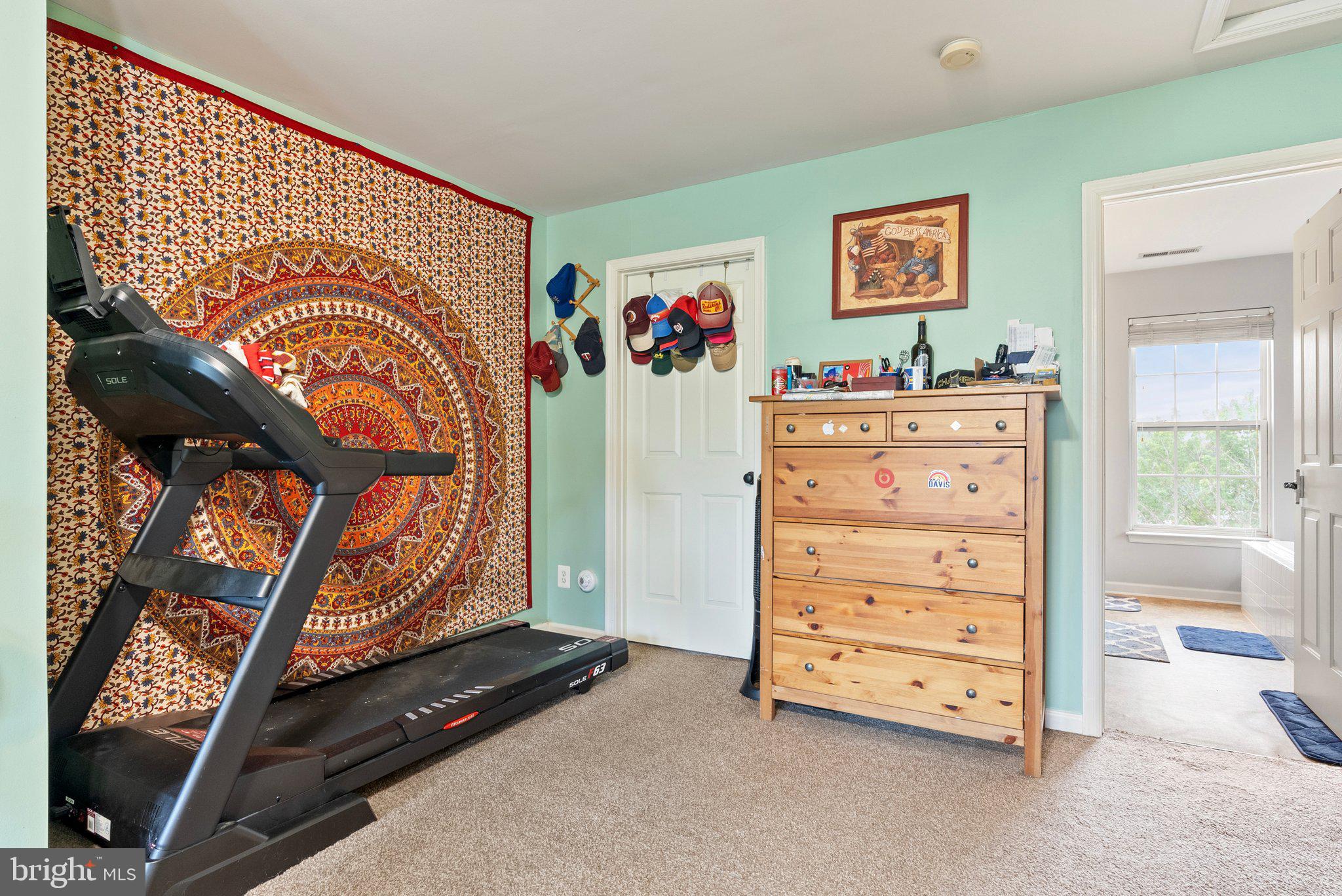 BRAEMAR/HIGHLAND - Residential