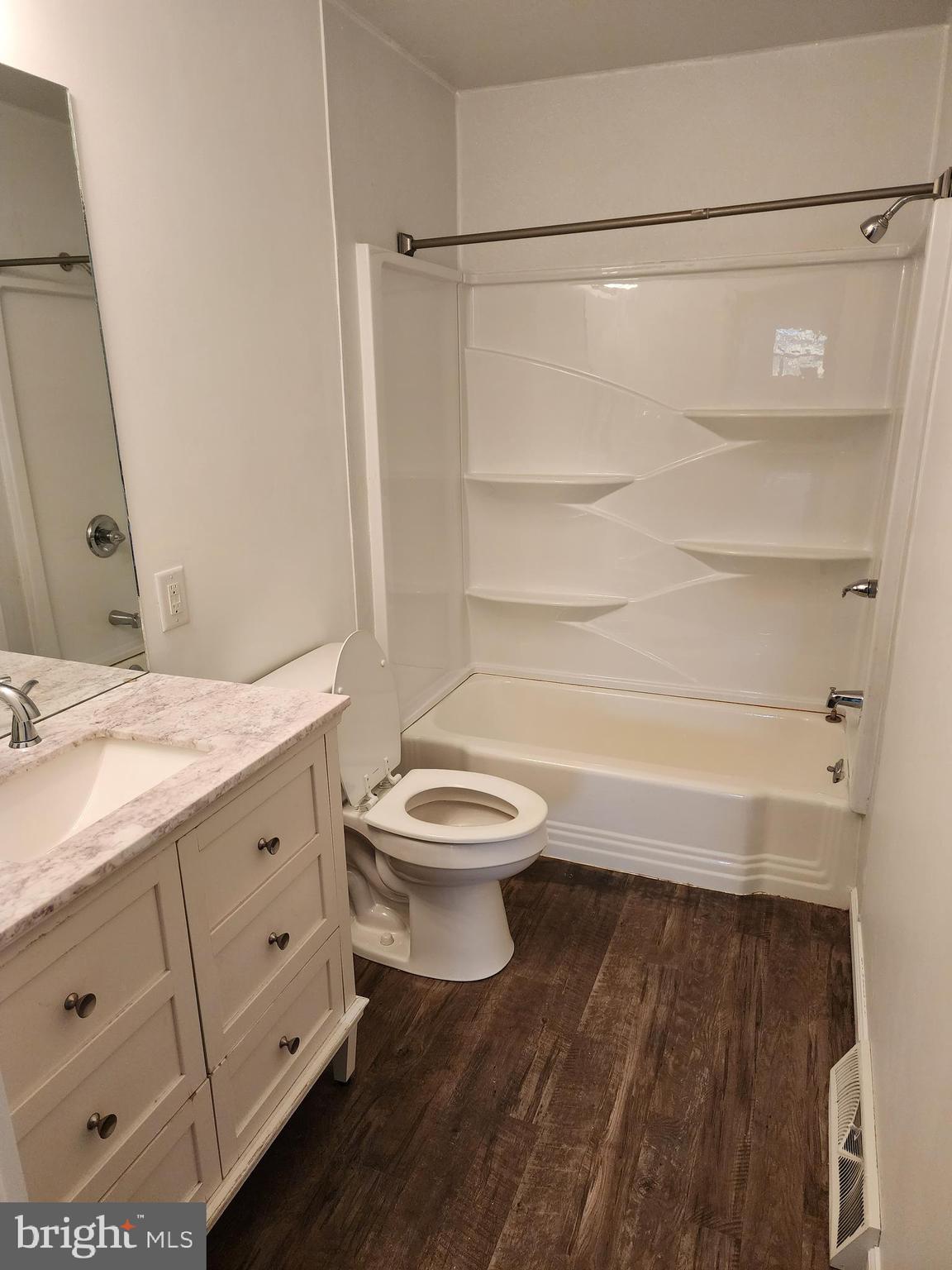 WEST SIDE - Residential