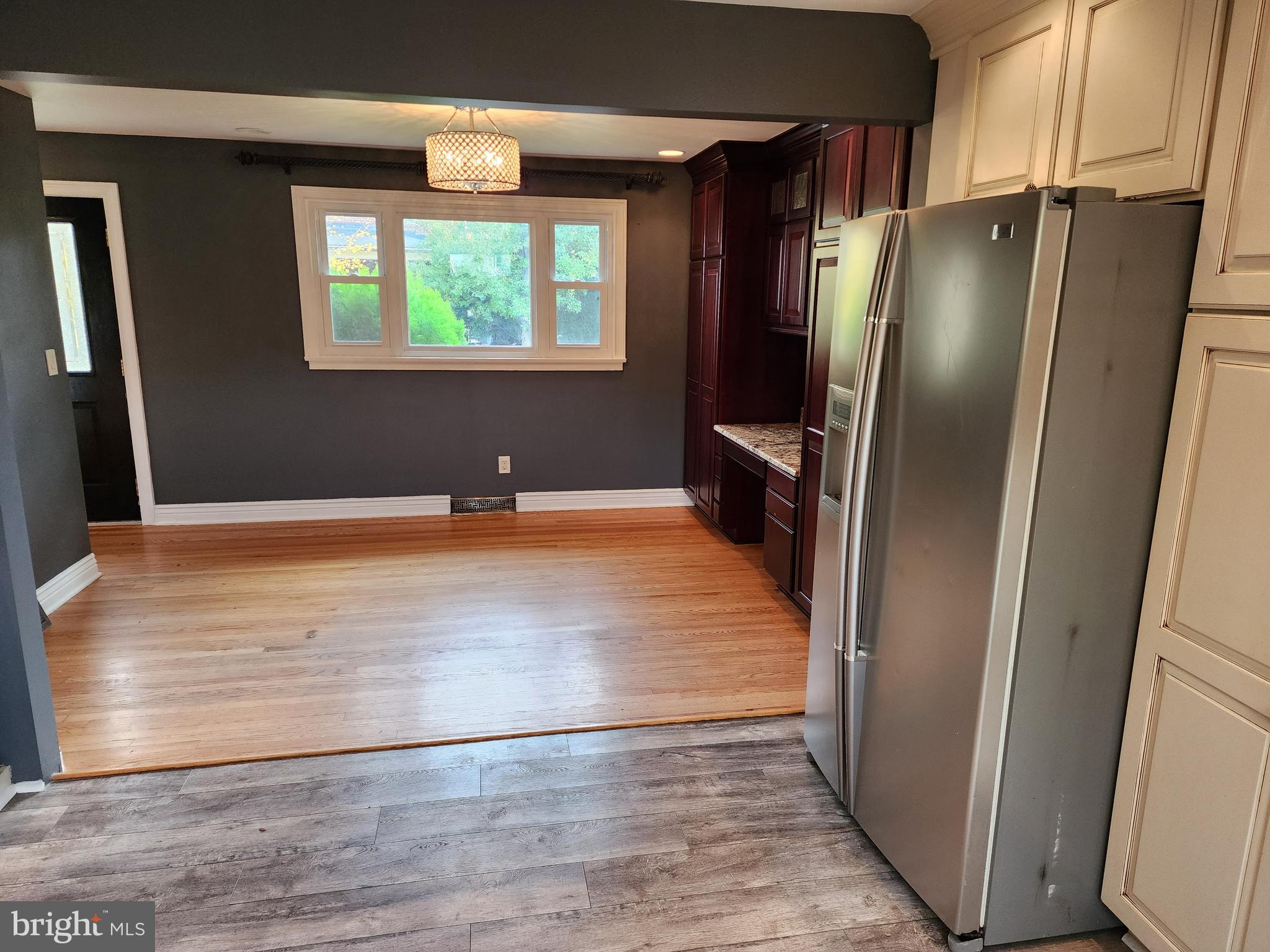 WEST SIDE - Residential