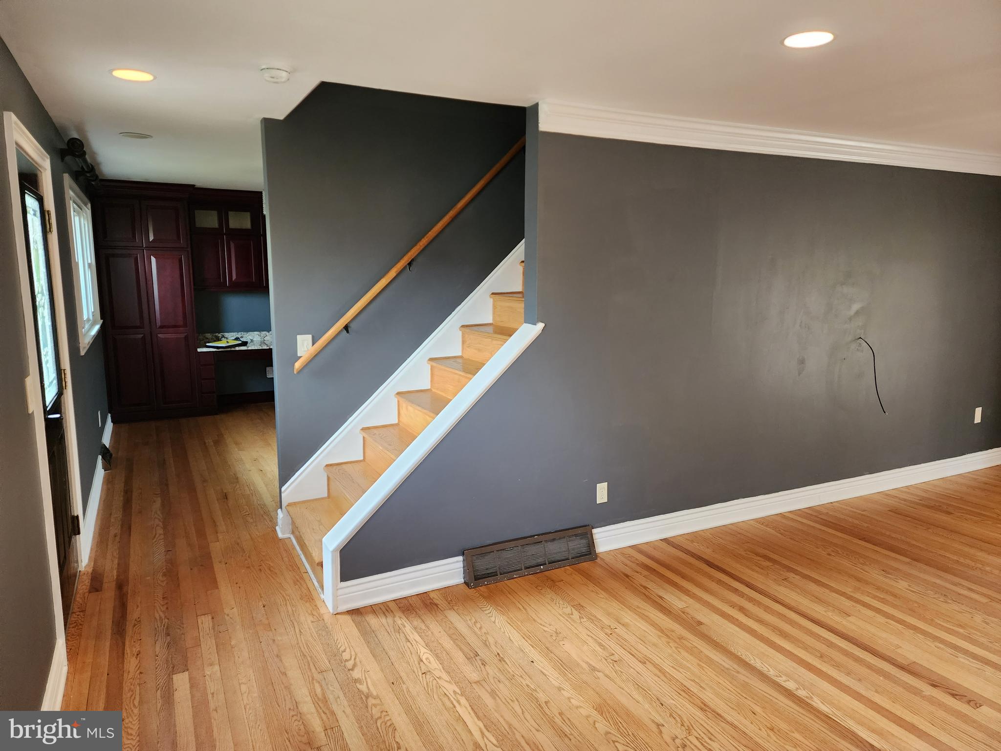 WEST SIDE - Residential