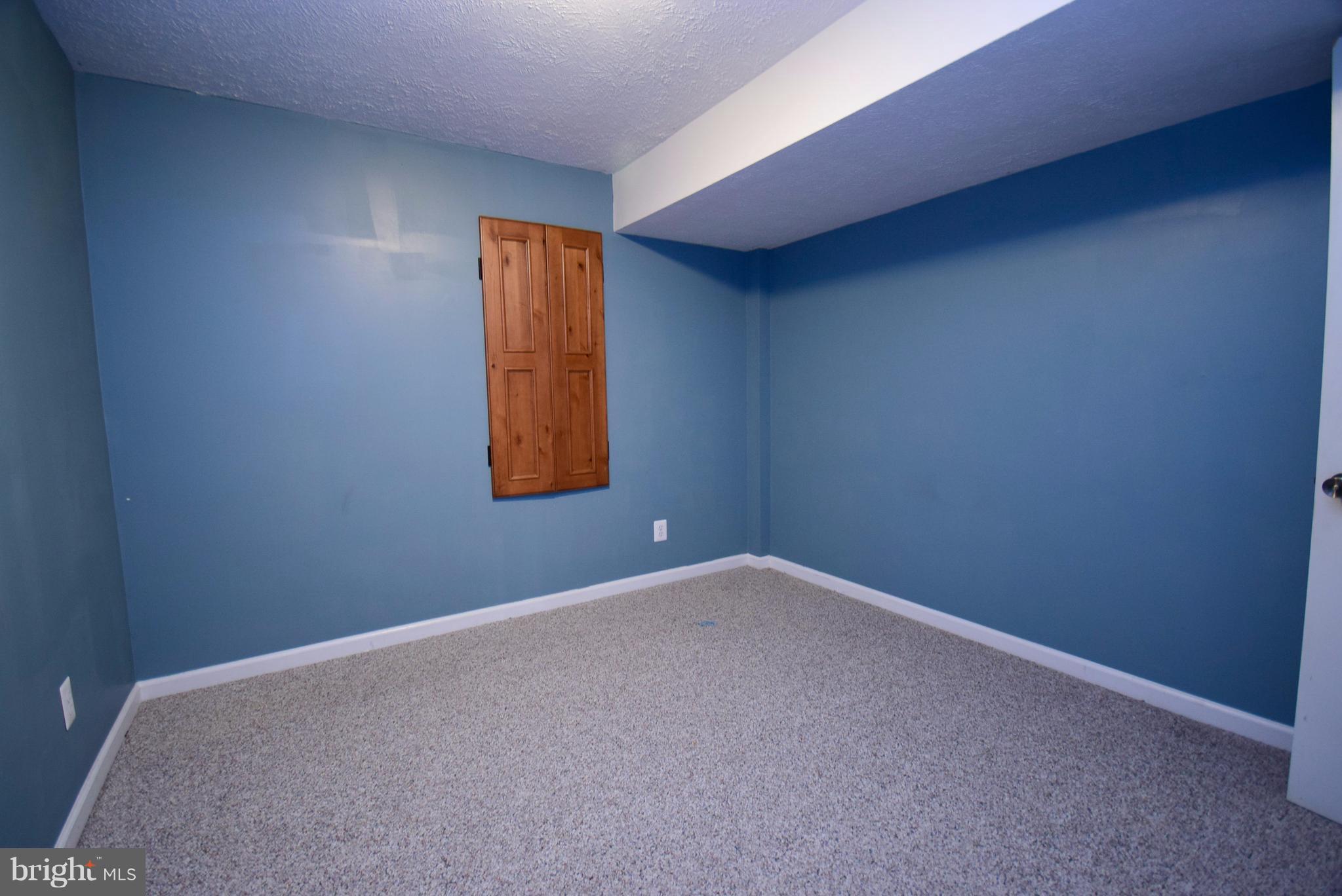 LAFAYETTE VILLAGE - Residential