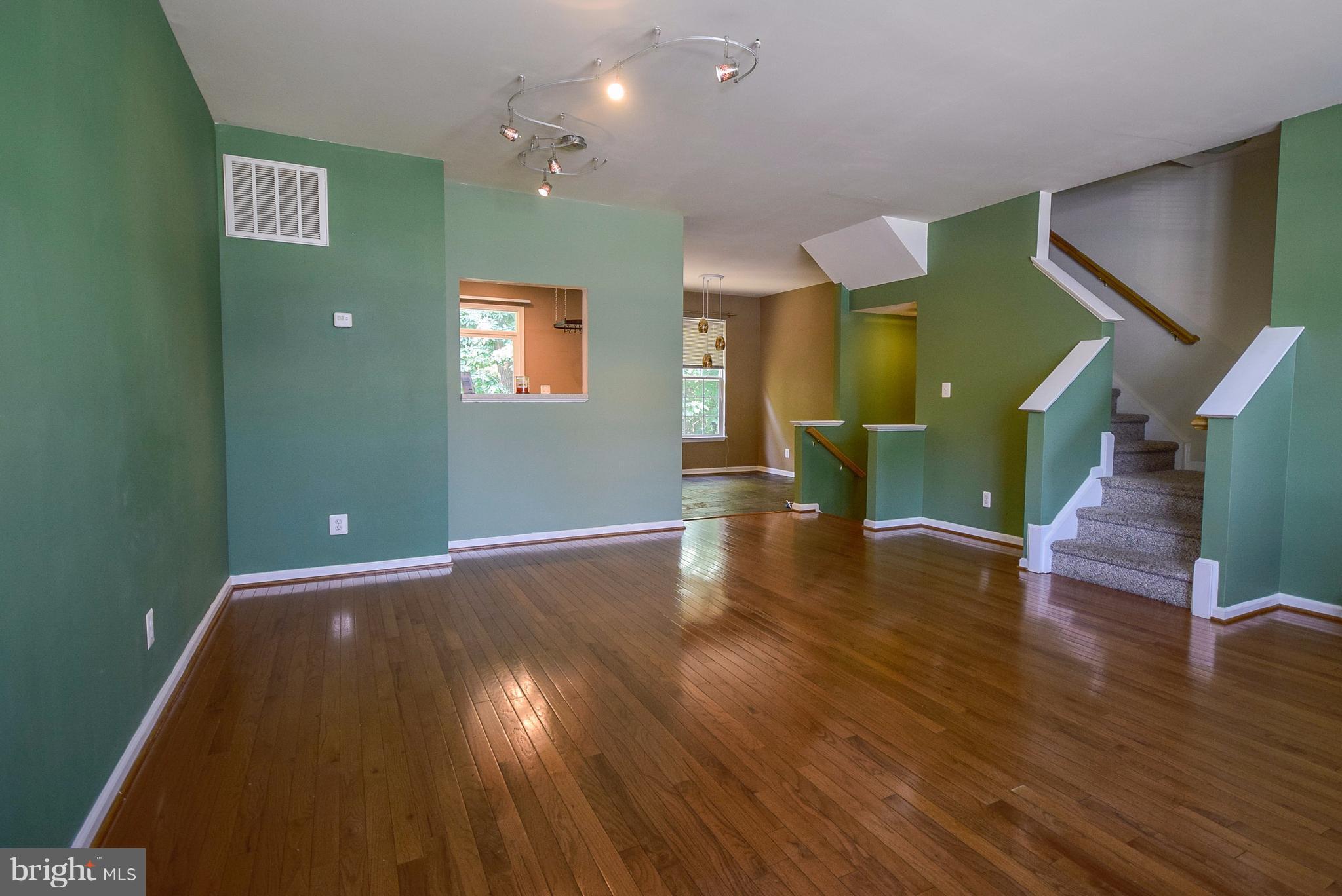 LAFAYETTE VILLAGE - Residential