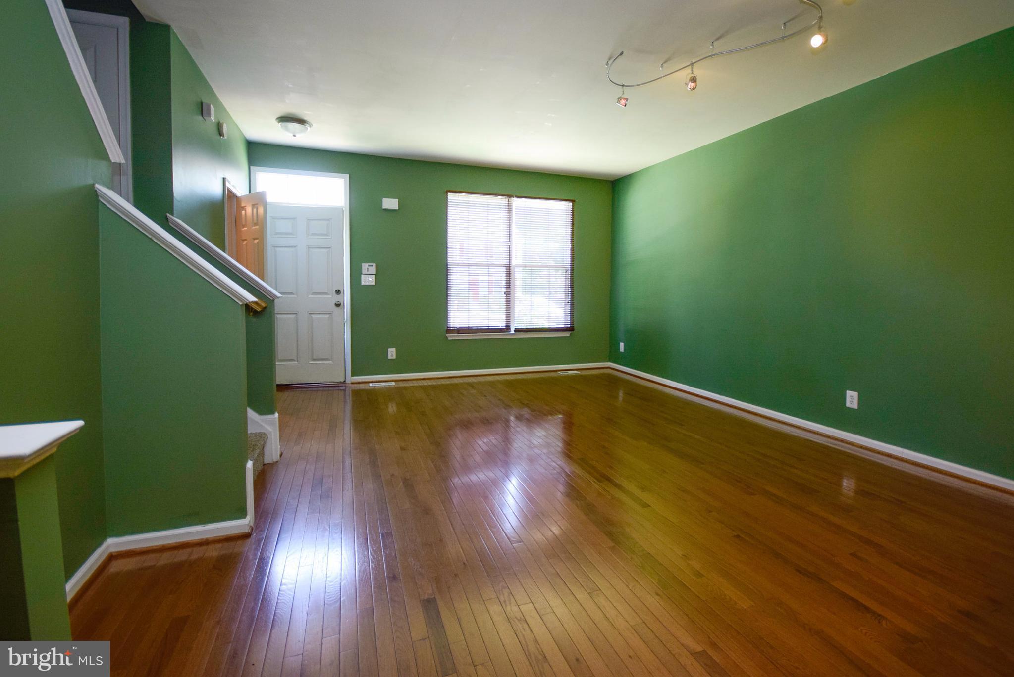 LAFAYETTE VILLAGE - Residential