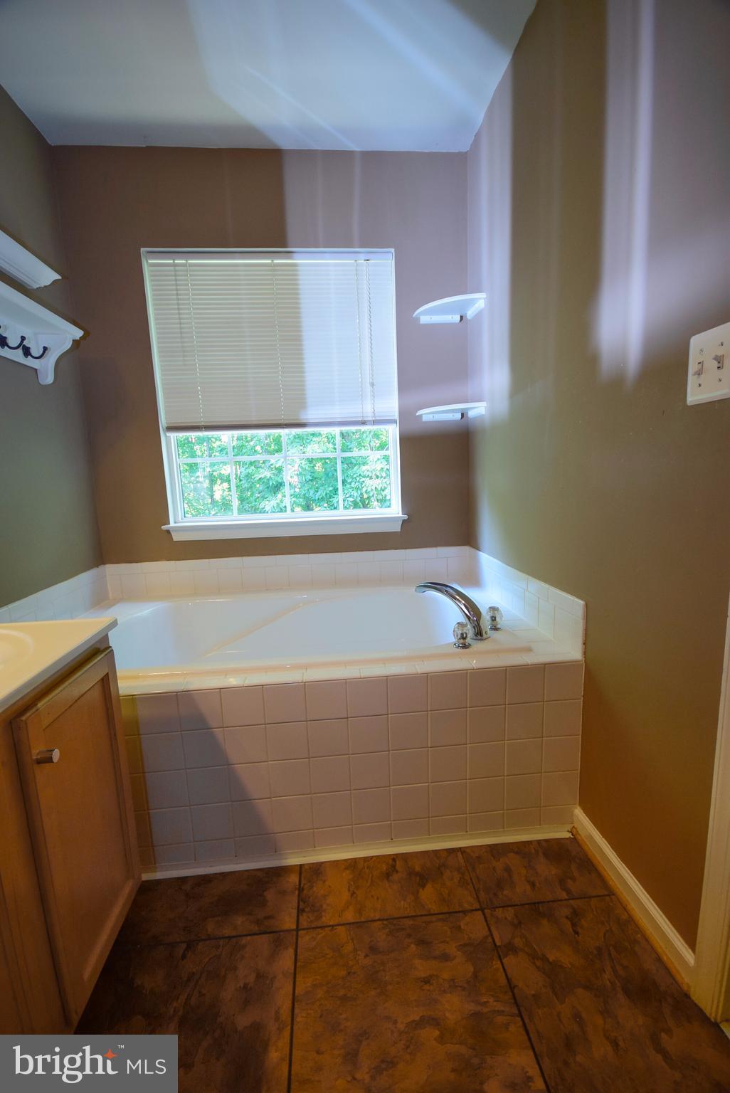 LAFAYETTE VILLAGE - Residential