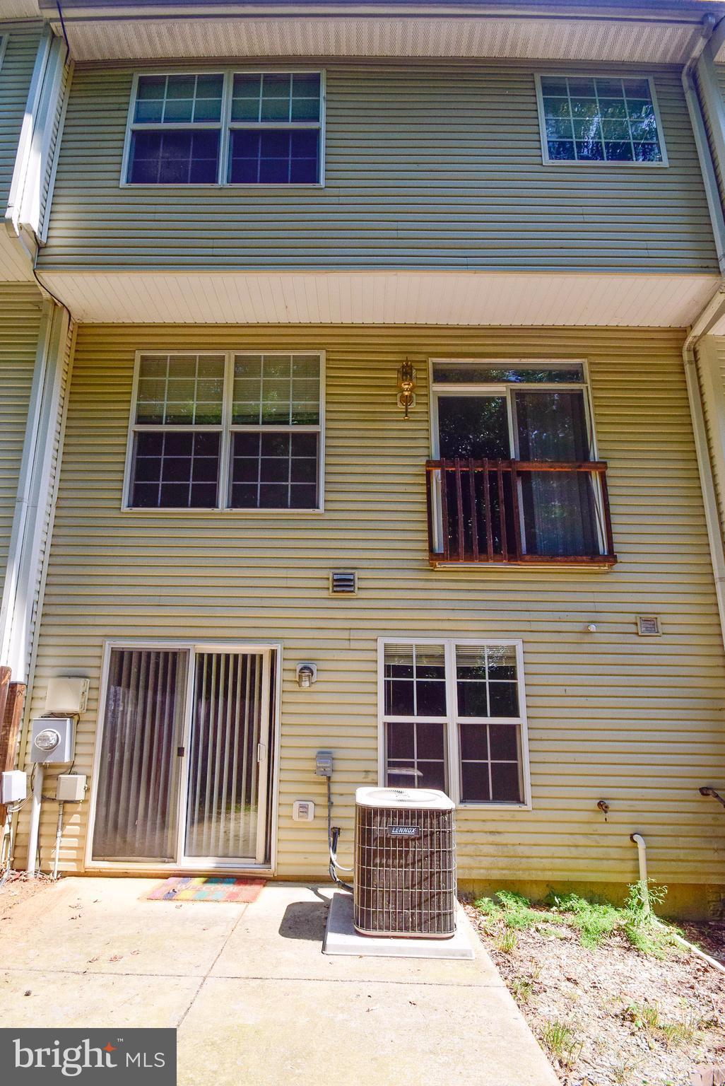 LAFAYETTE VILLAGE - Residential