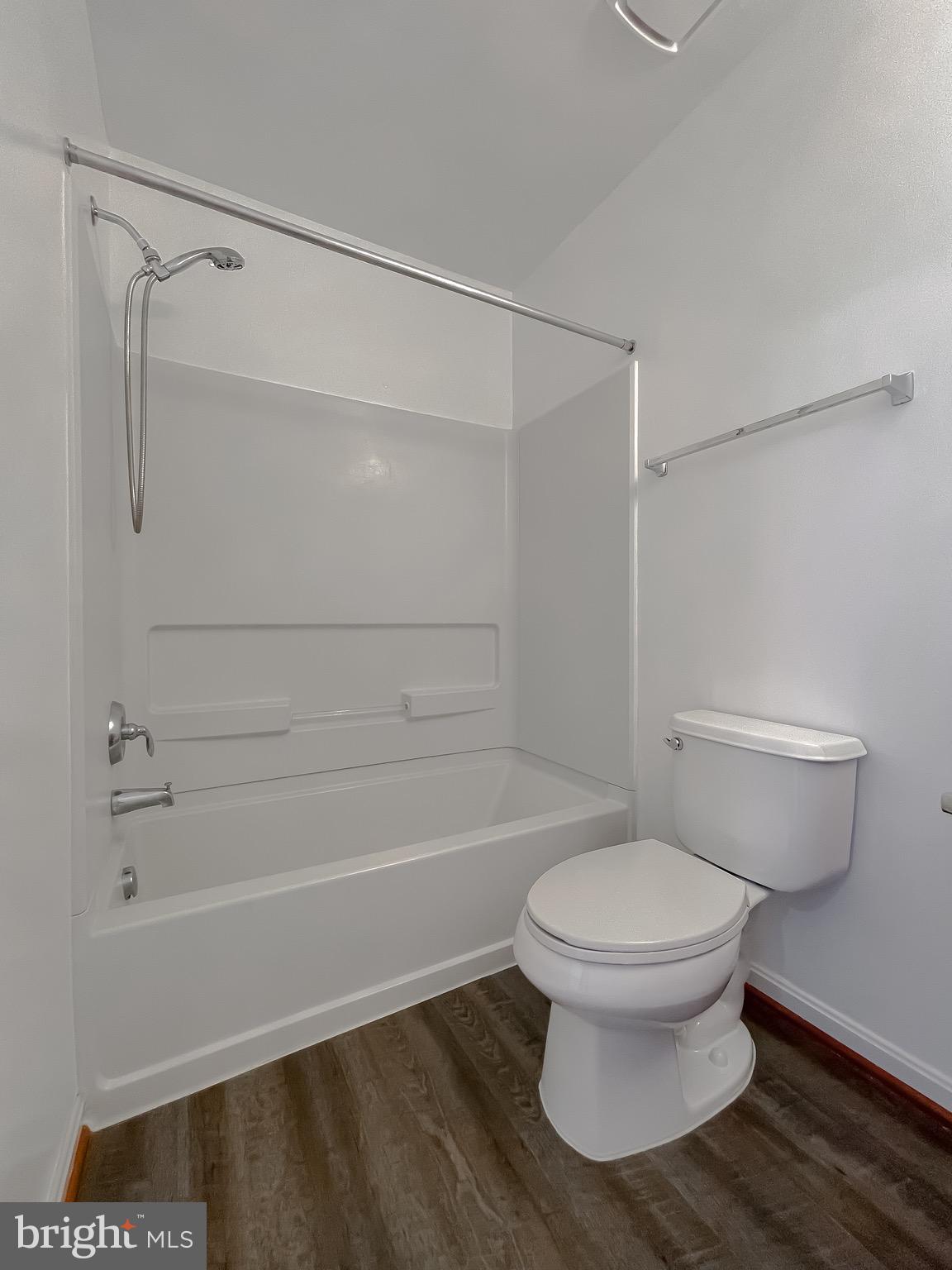 PRIMROSE PARK AT WILDEWOOD - Residential Lease