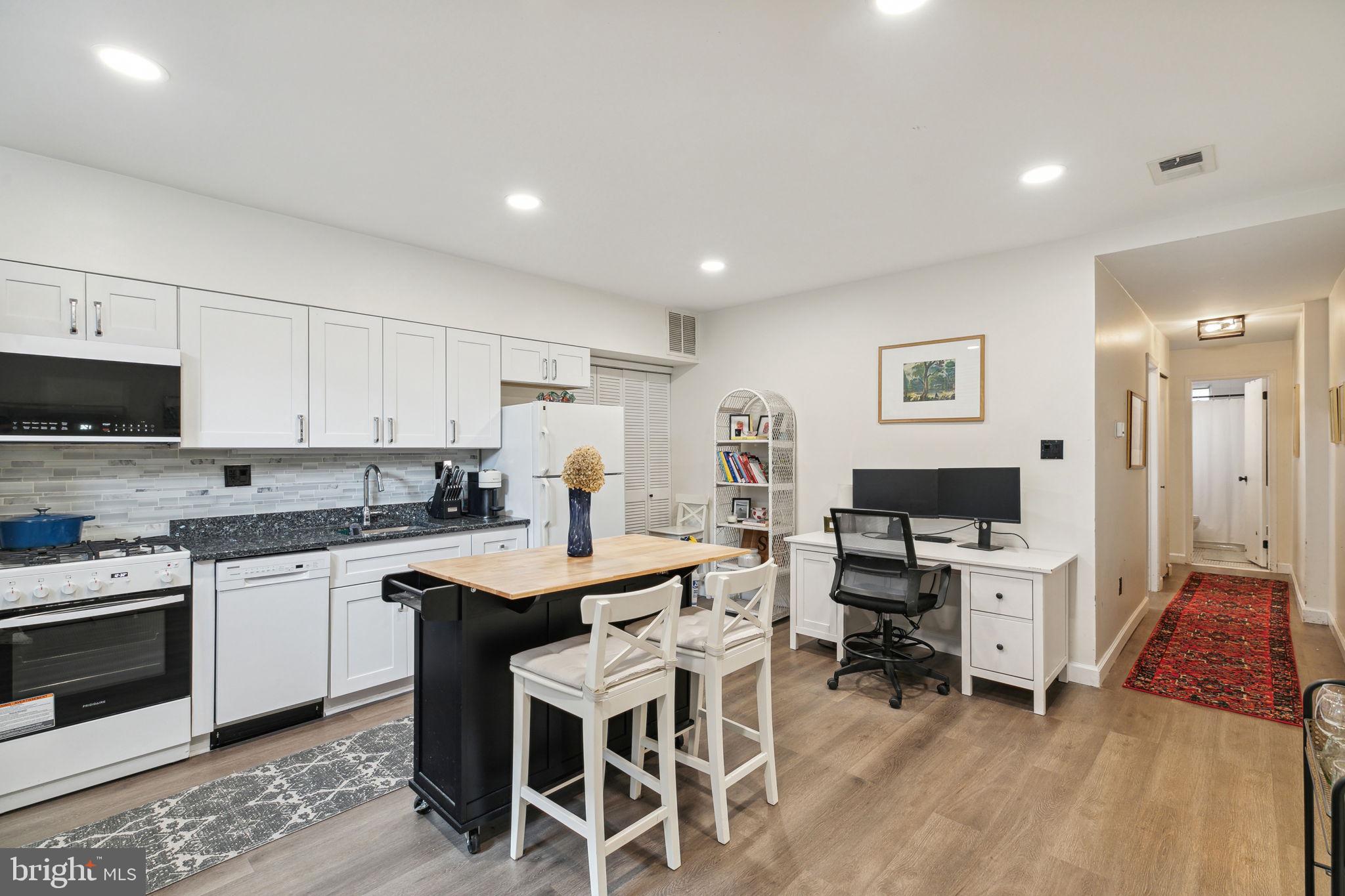 GRADUATE HOSPITAL - Residential Lease