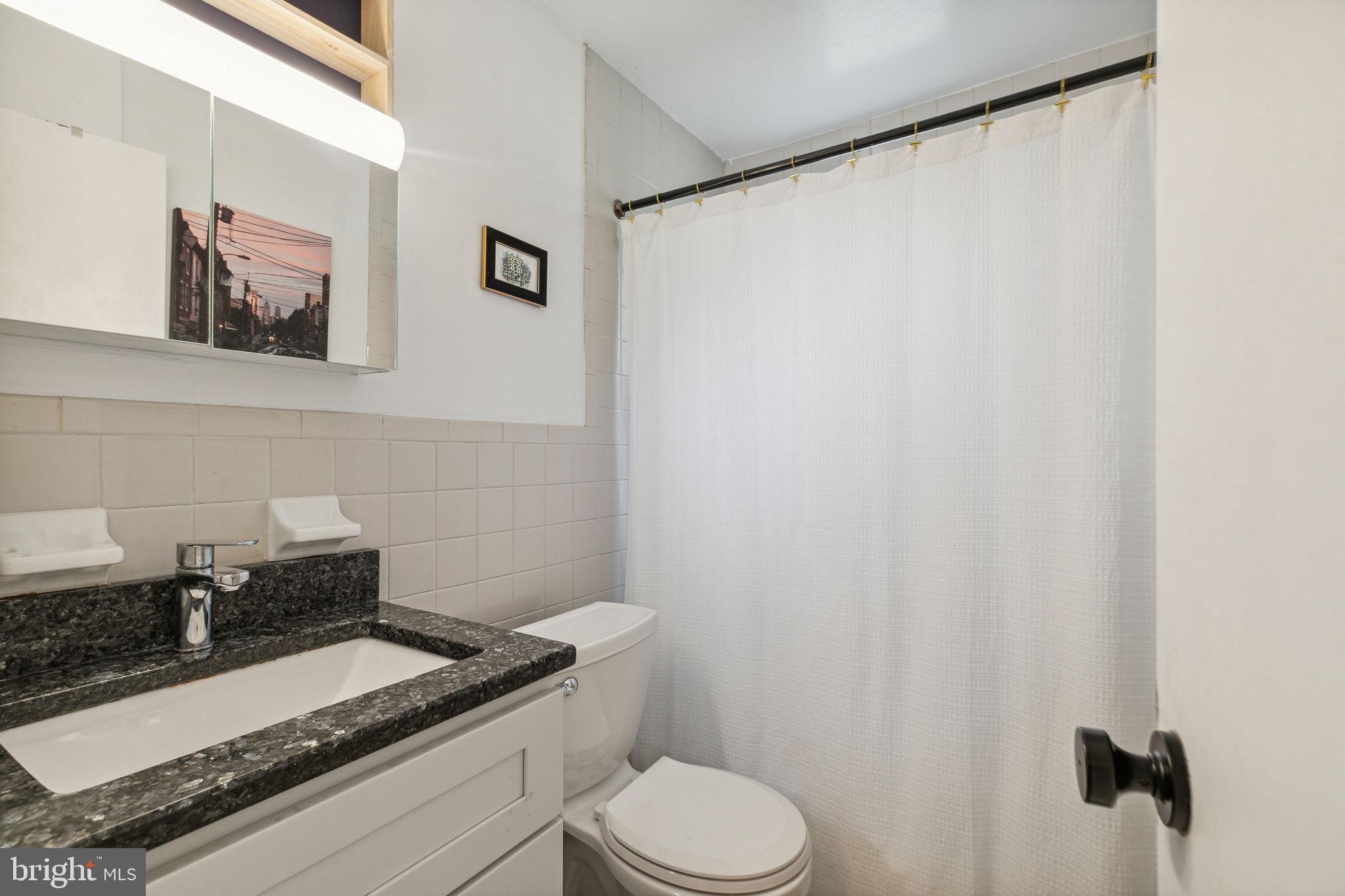 GRADUATE HOSPITAL - Residential Lease