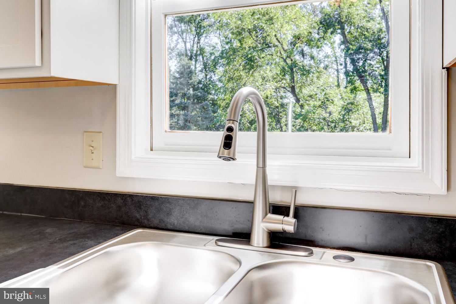 ELIZABETH TWP - Residential