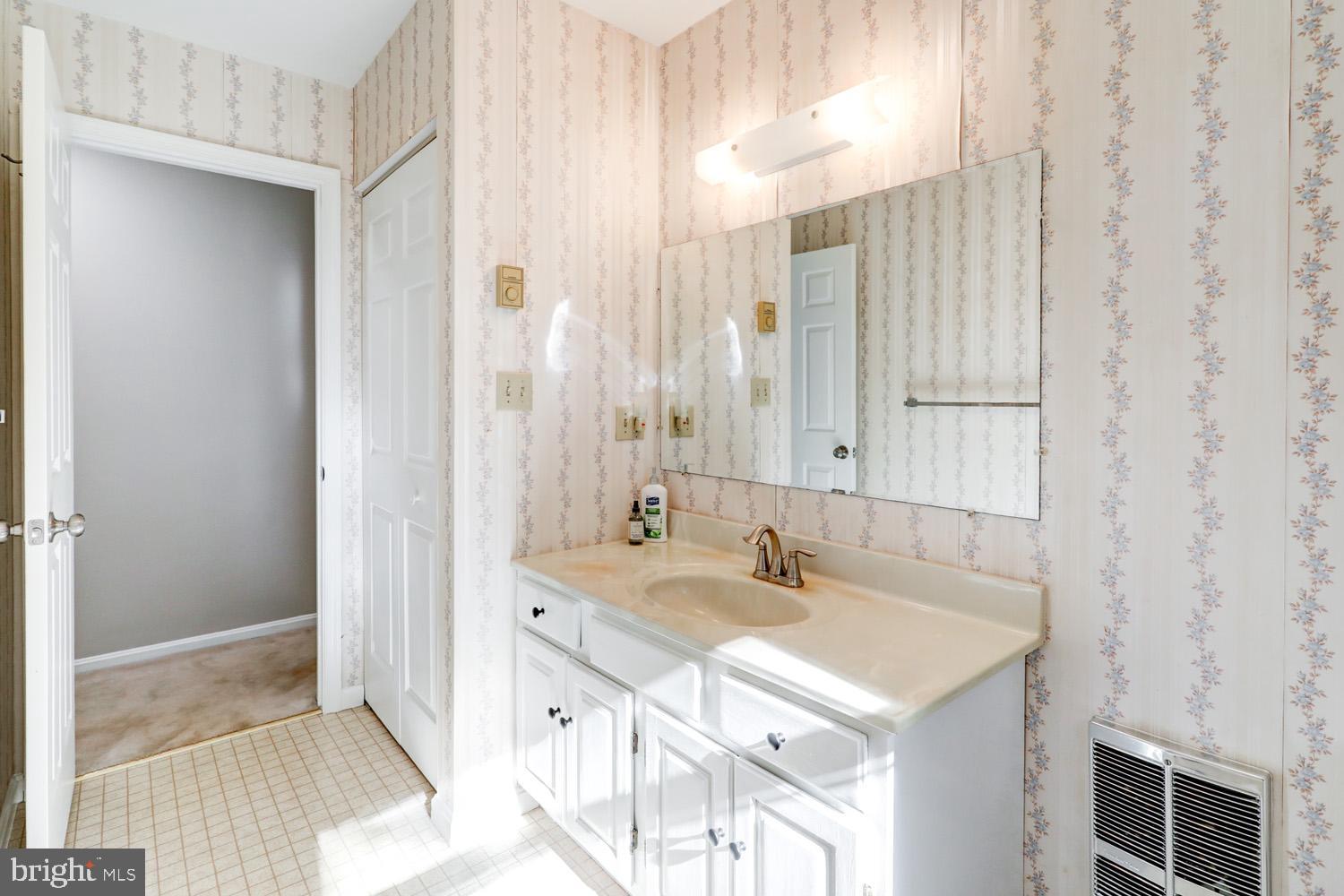 ELIZABETH TWP - Residential