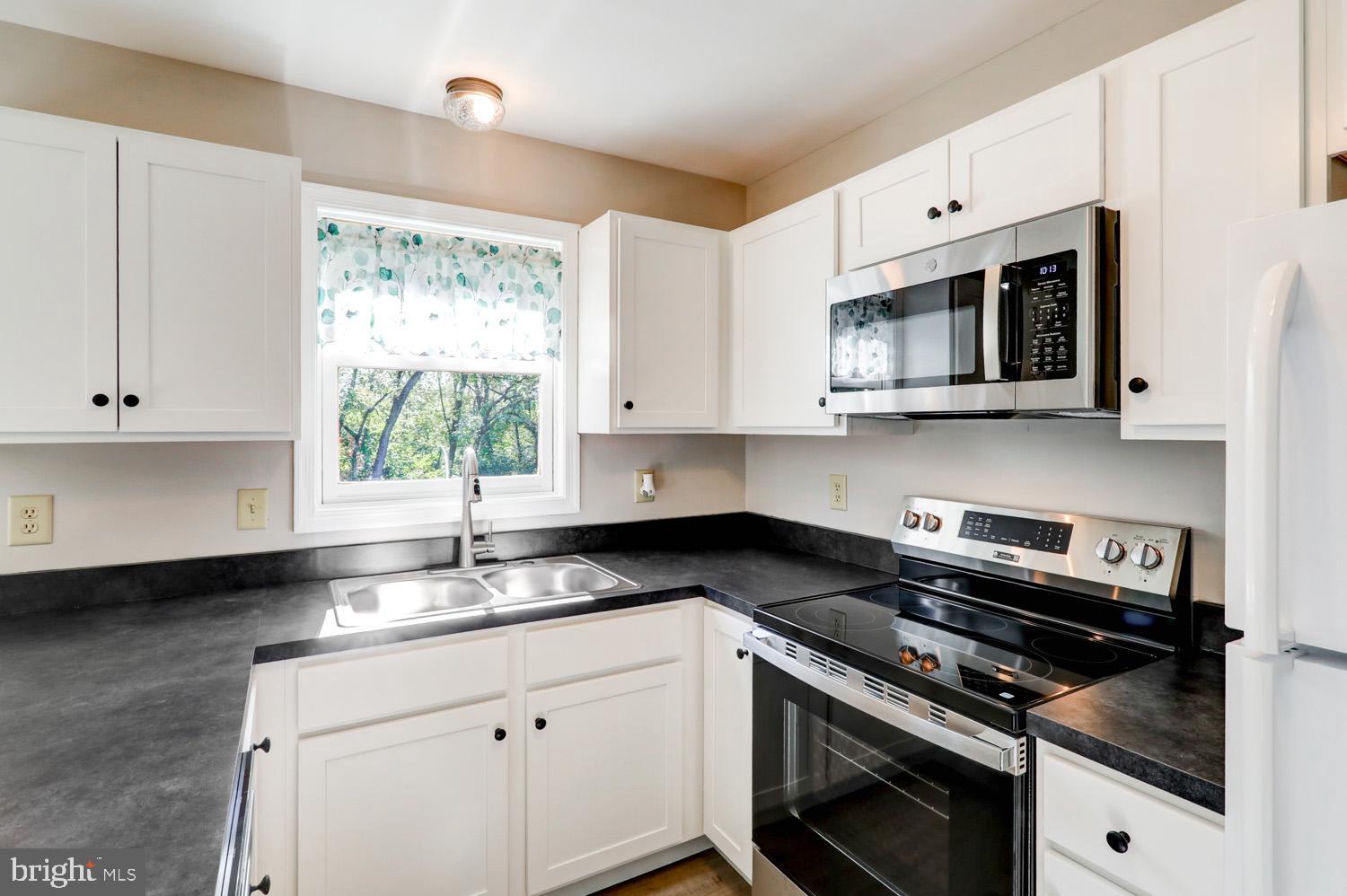 ELIZABETH TWP - Residential