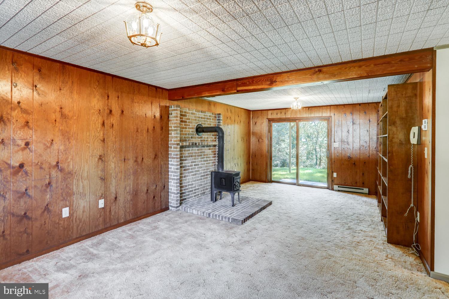 ELIZABETH TWP - Residential