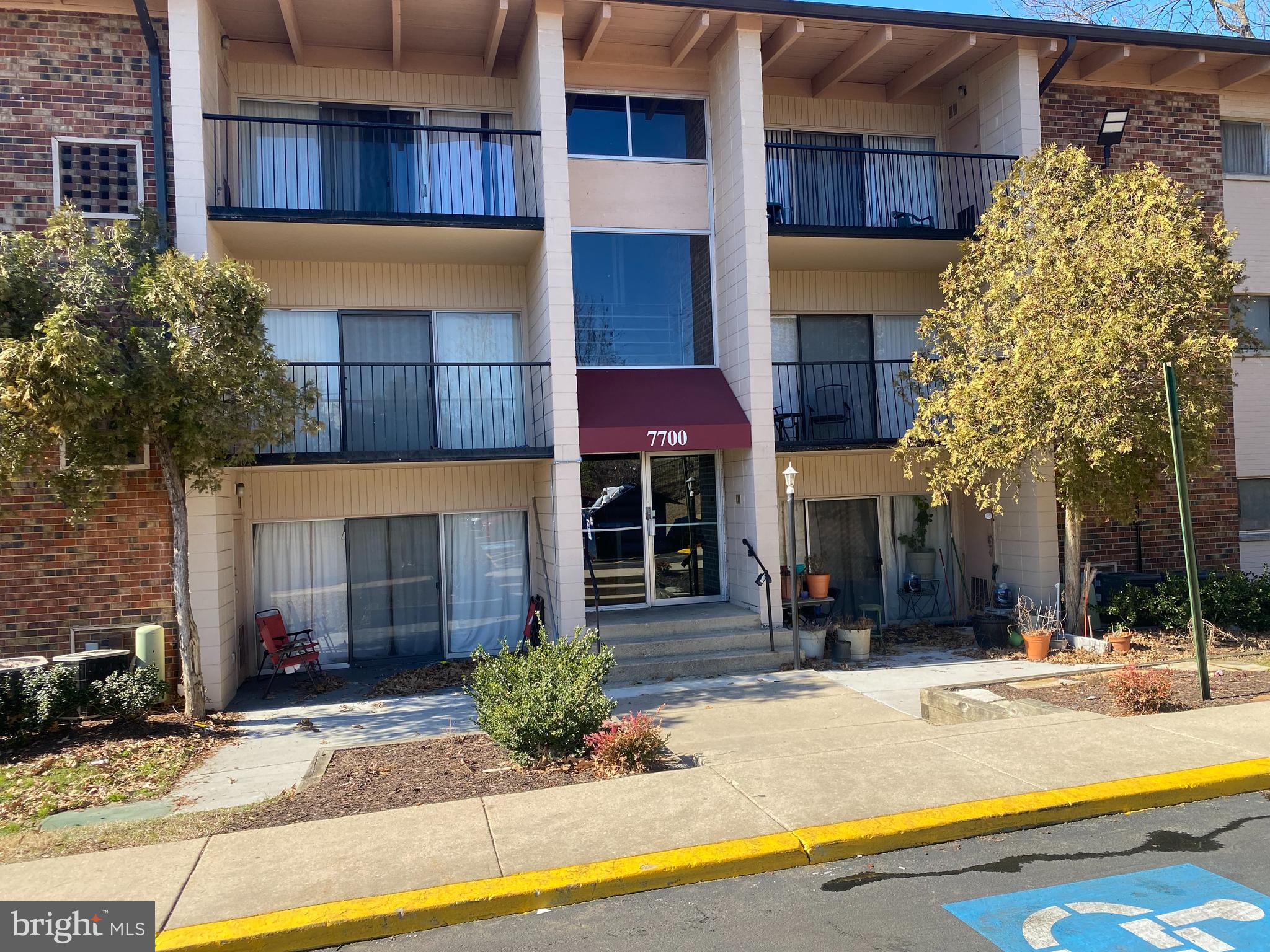 FRENCHMANS CREEK - Residential