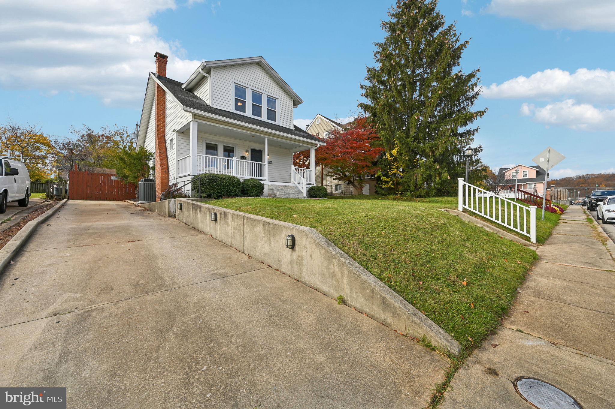 HAWTHORNE - Residential