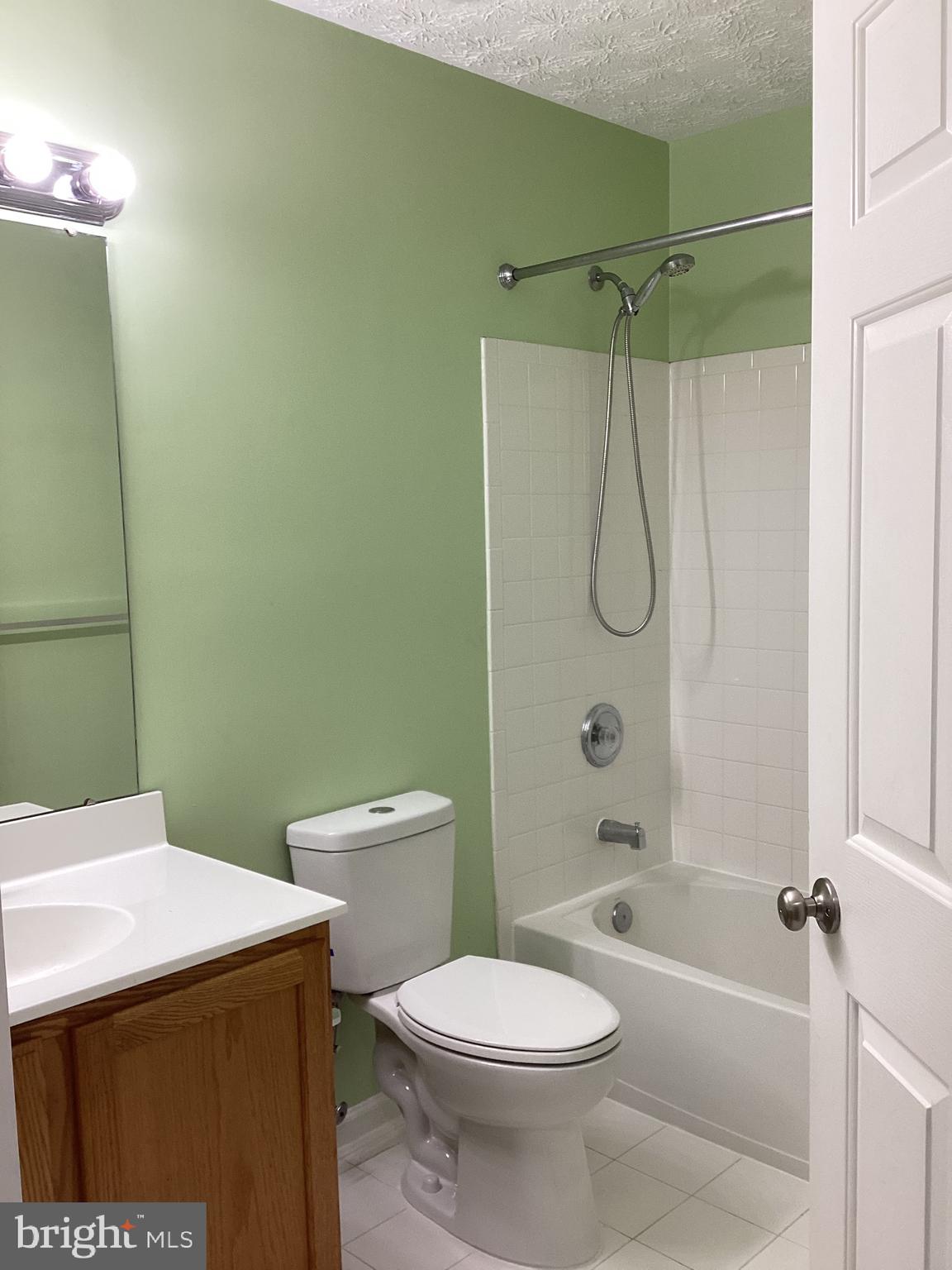 PERRY HALL FARMS - Residential Lease