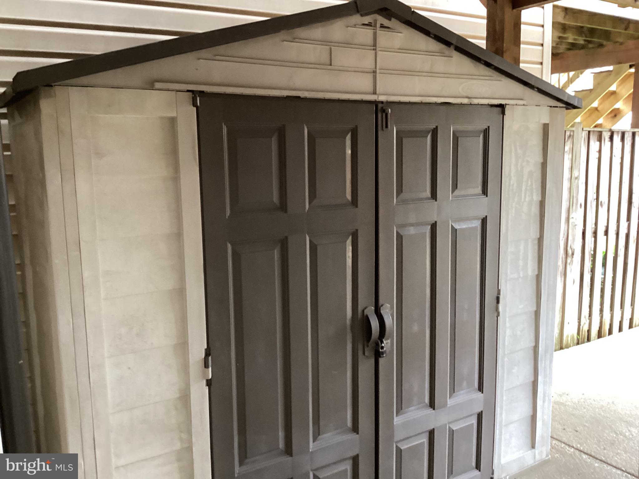 PERRY HALL FARMS - Residential Lease