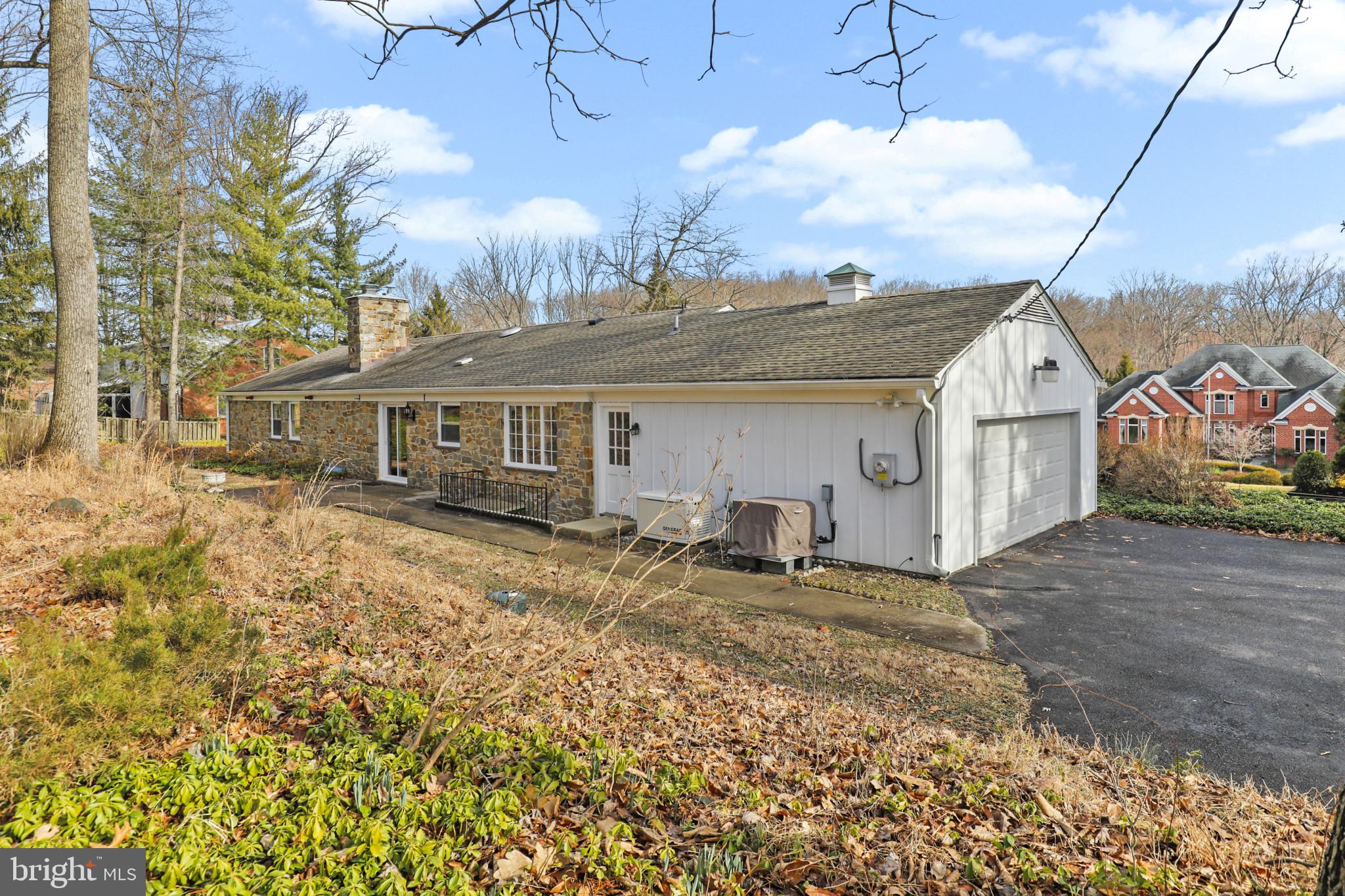 THE OAKS - Residential