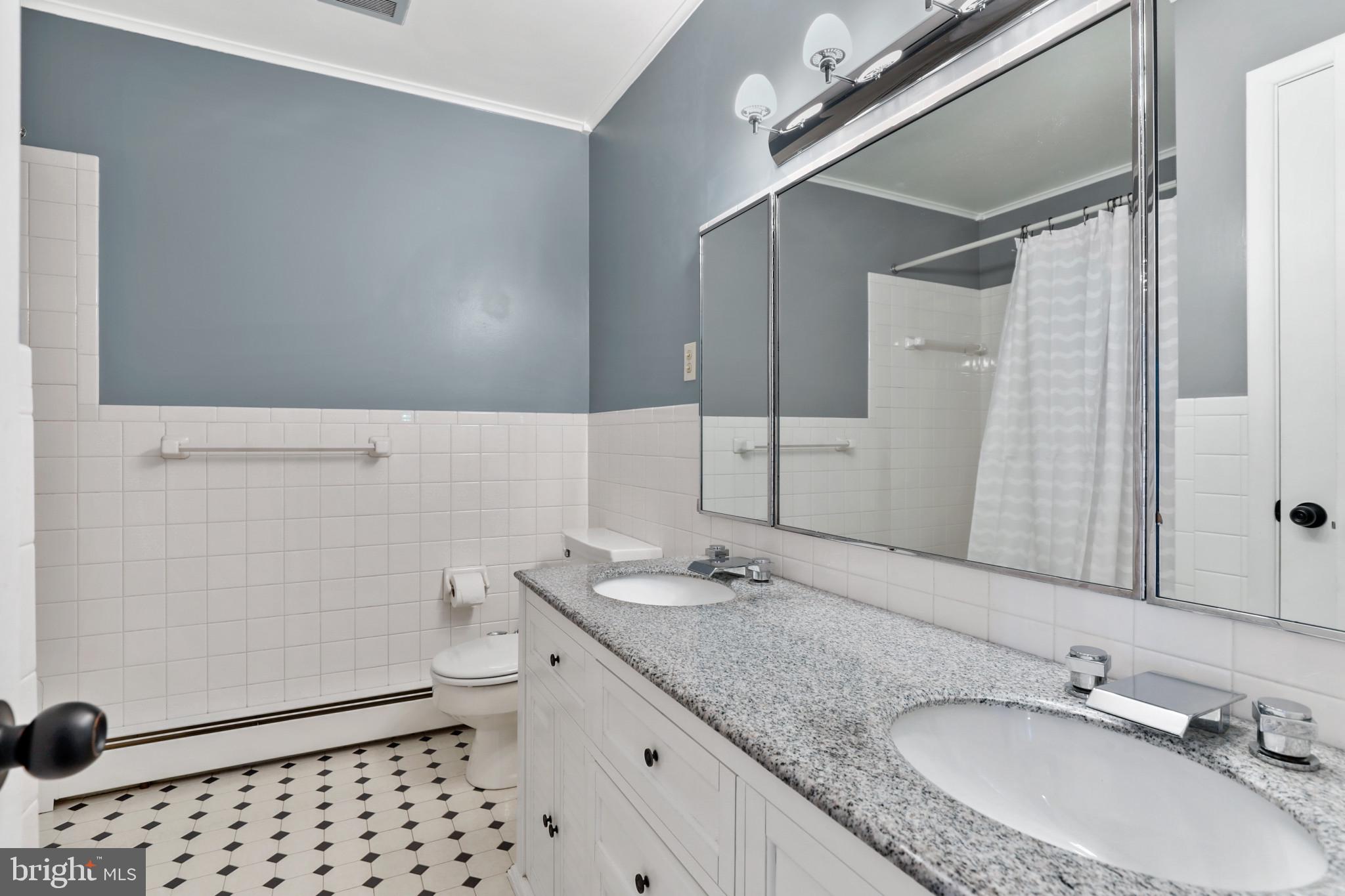 THE OAKS - Residential