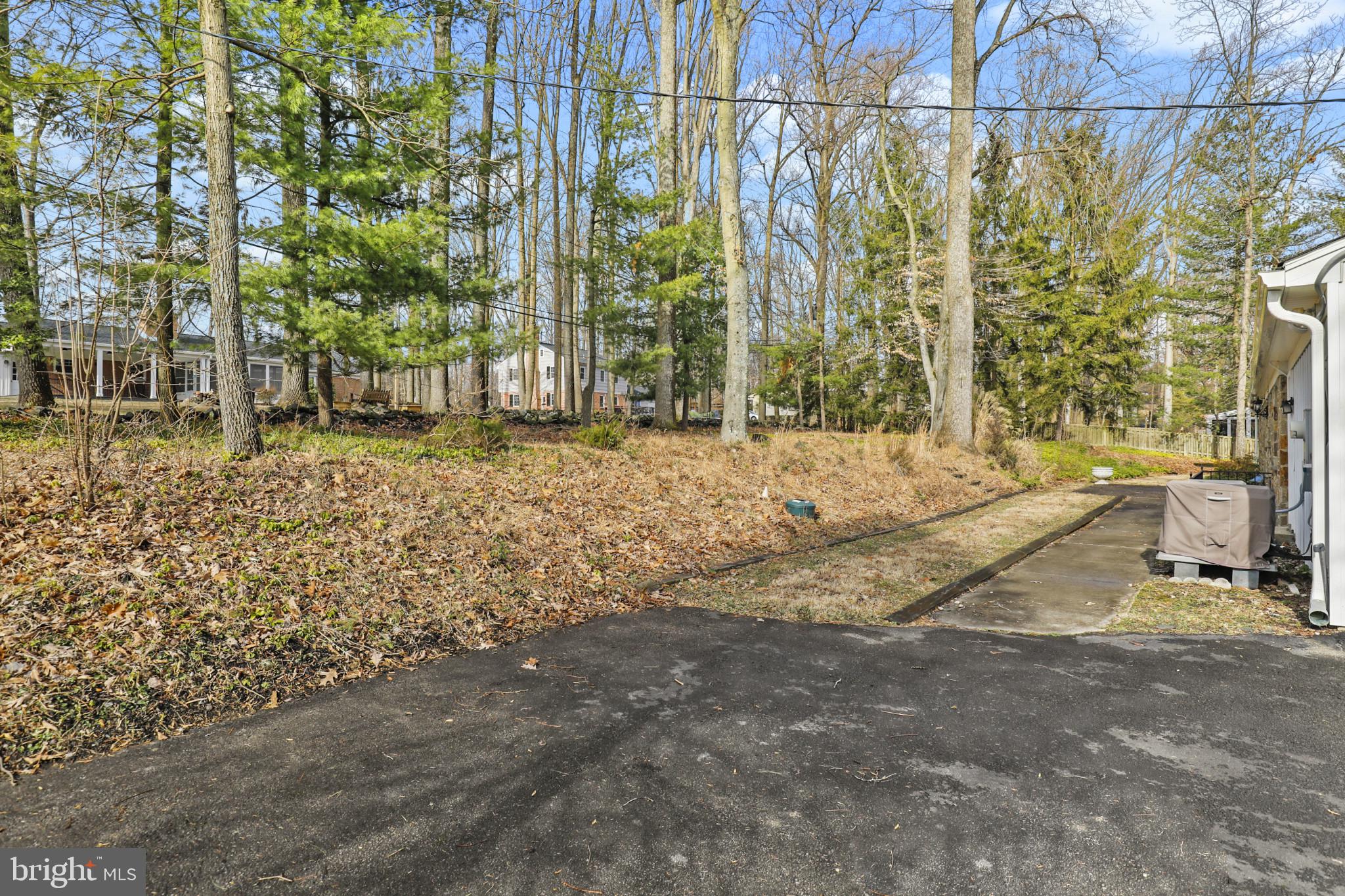 THE OAKS - Residential