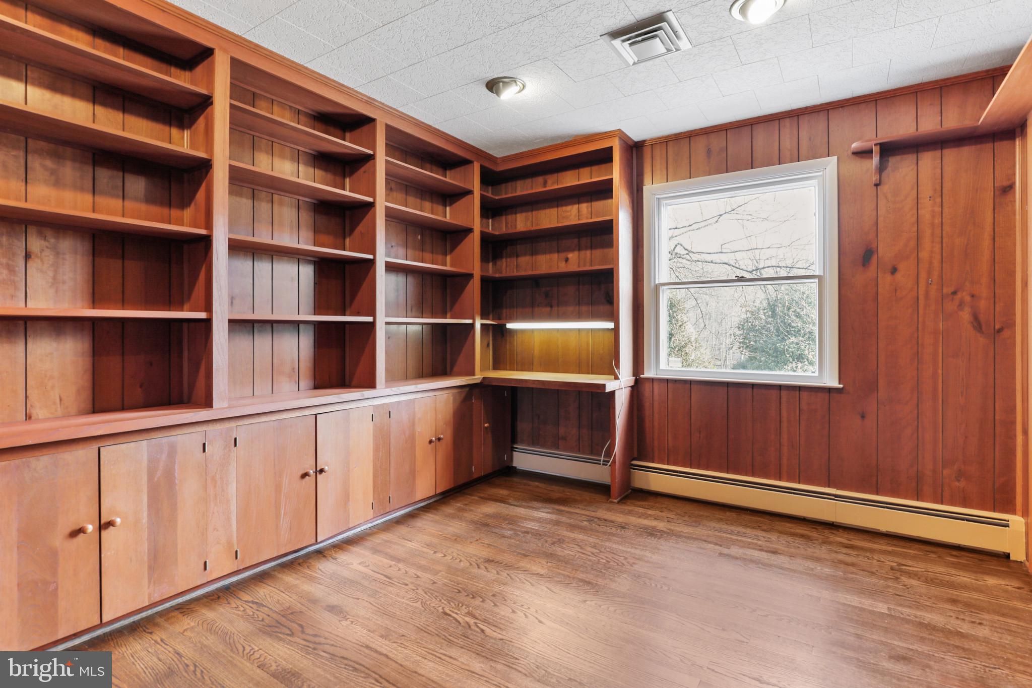 THE OAKS - Residential