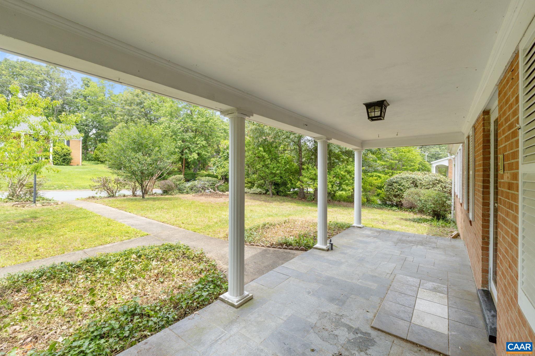 104 CHAUCER RD