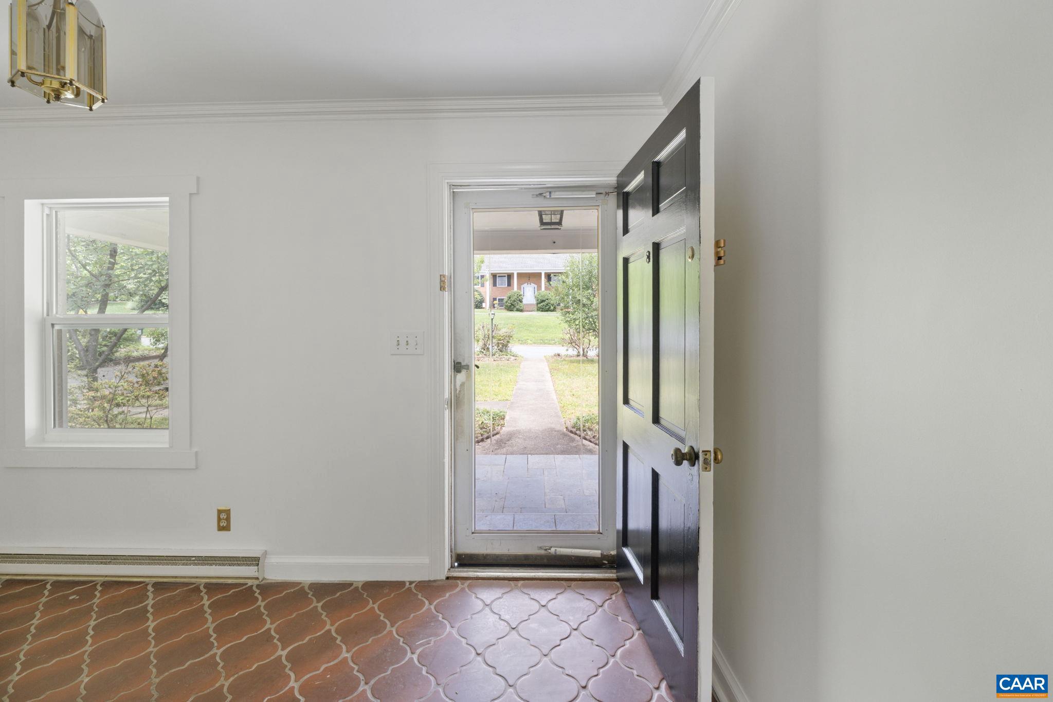 104 CHAUCER RD