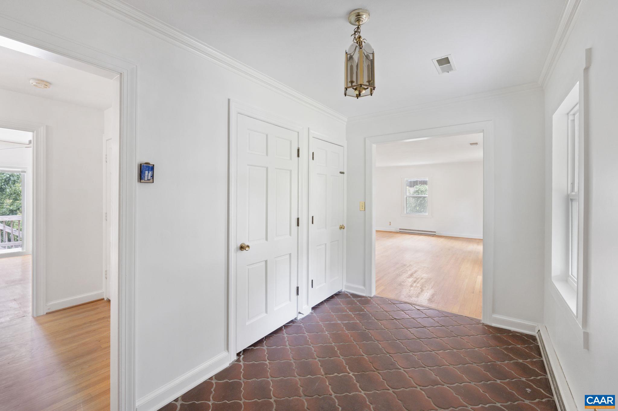104 CHAUCER RD