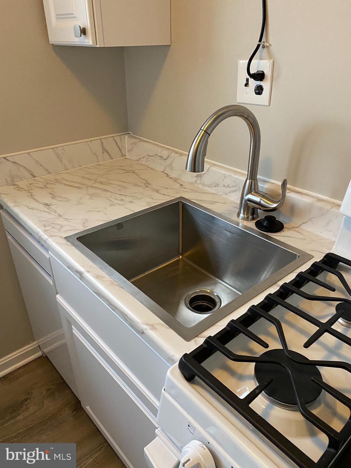 GLEN MANOR - Residential