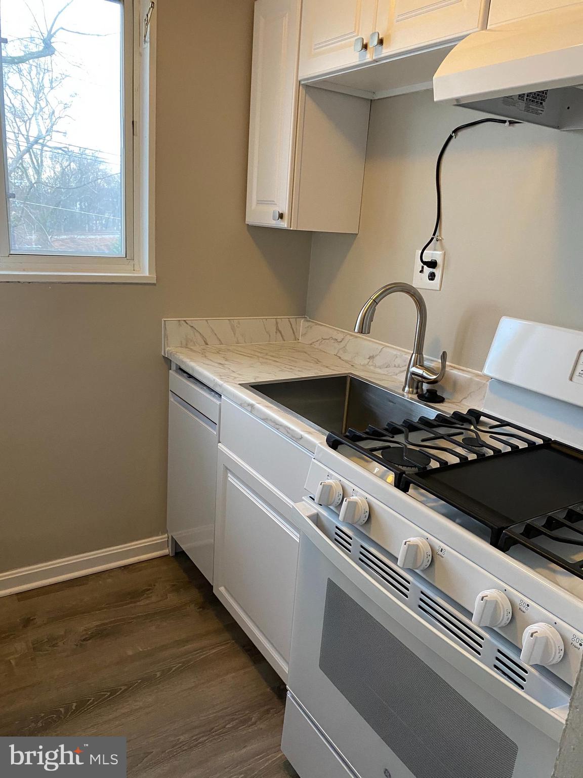 GLEN MANOR - Residential