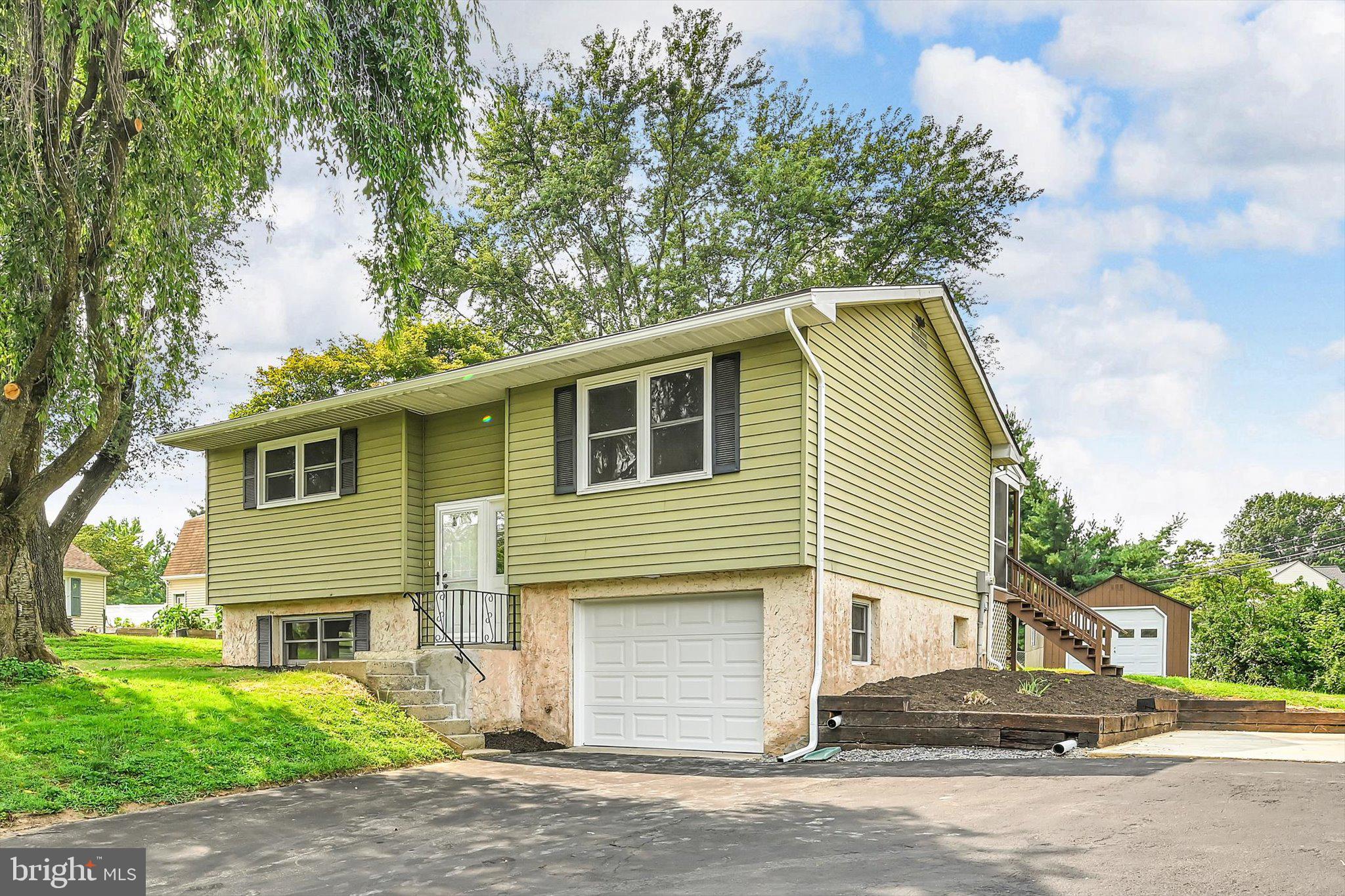 2829 MAIN STREET