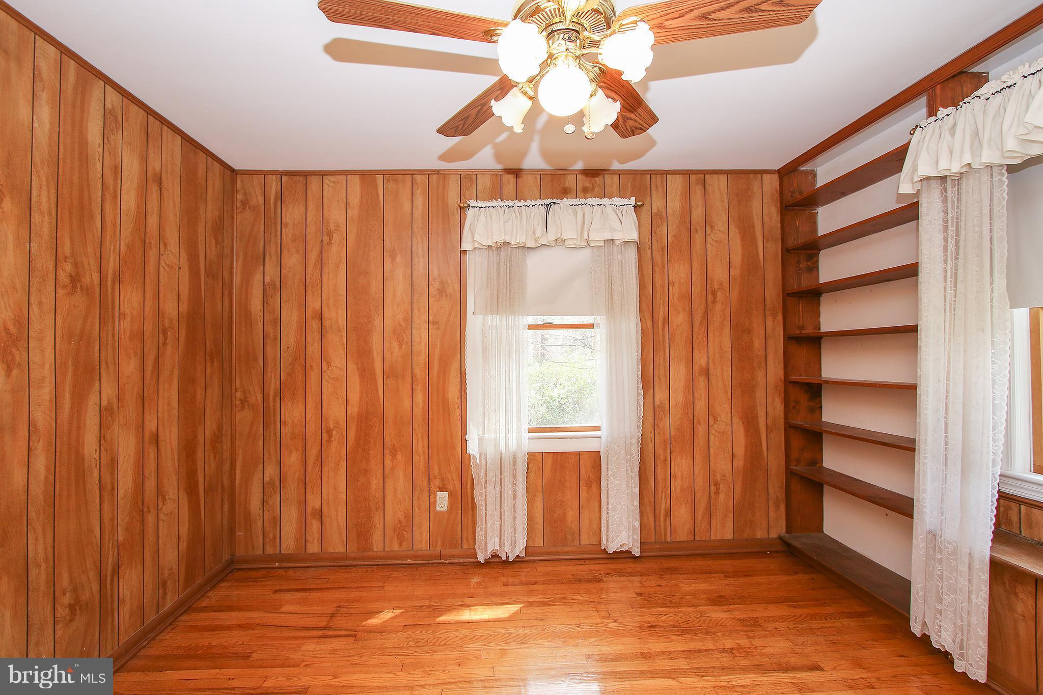 BRADDOCK ACRES - Residential