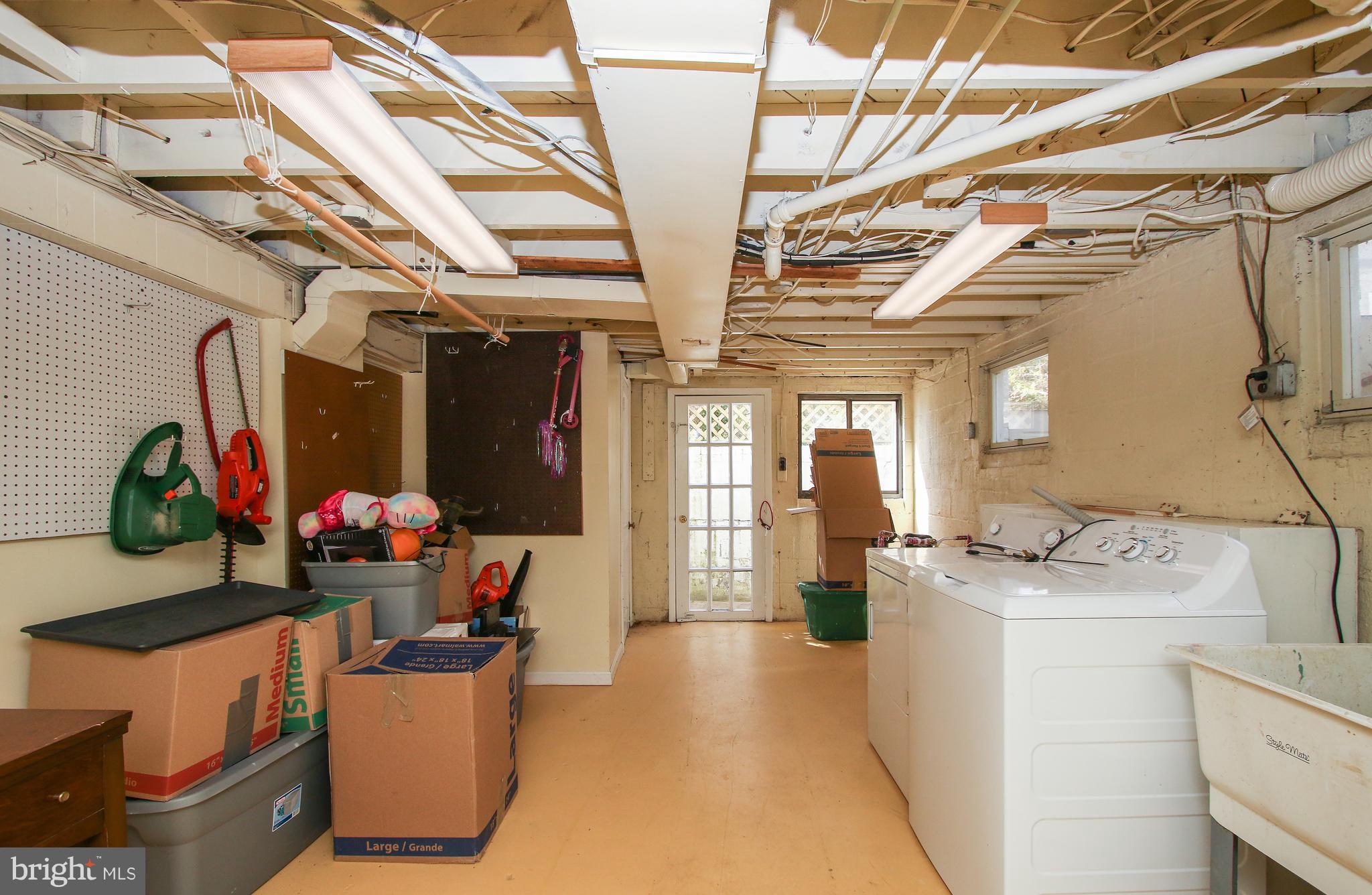 BRADDOCK ACRES - Residential