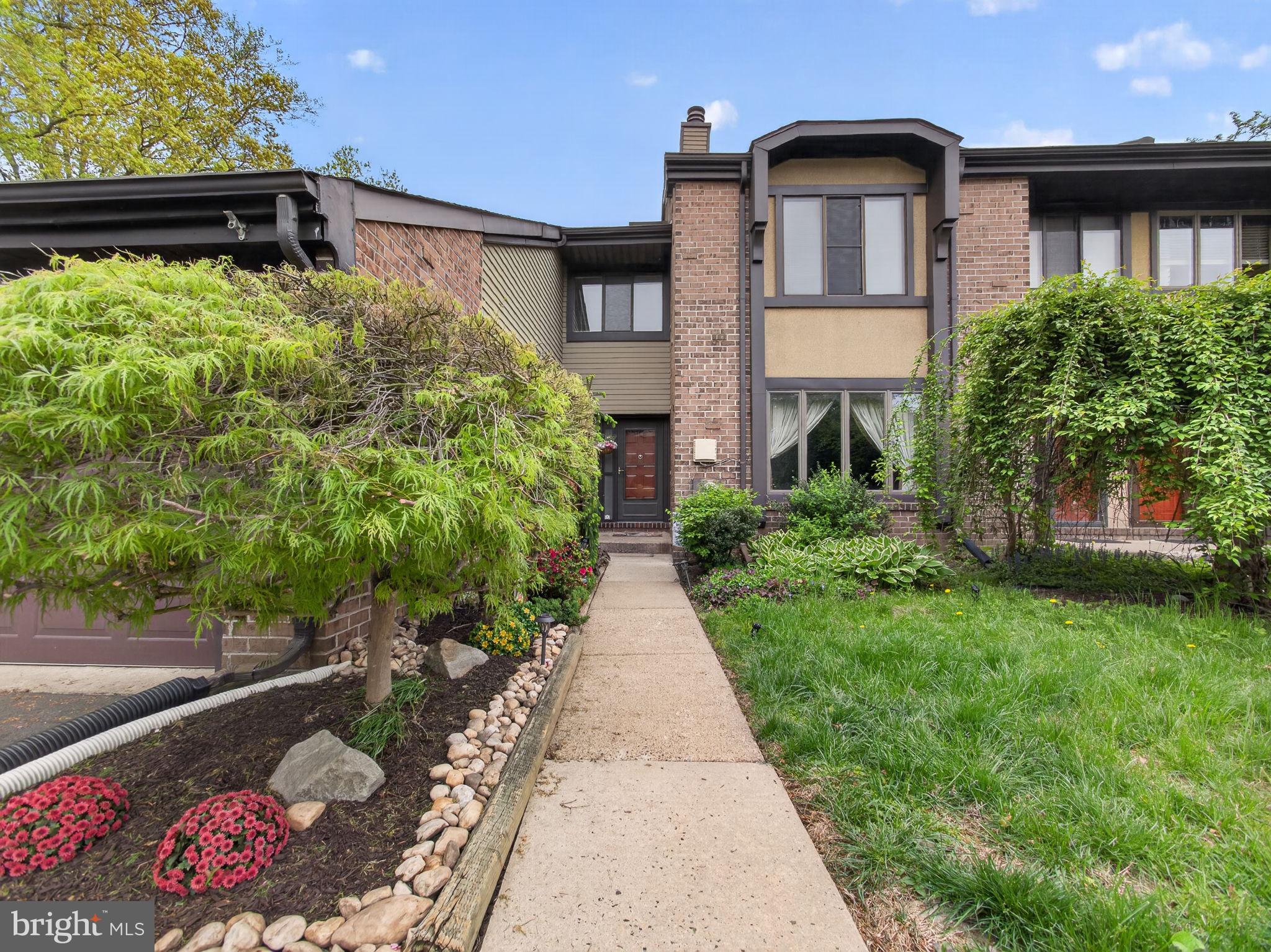 HEADLEY TRACE - Residential