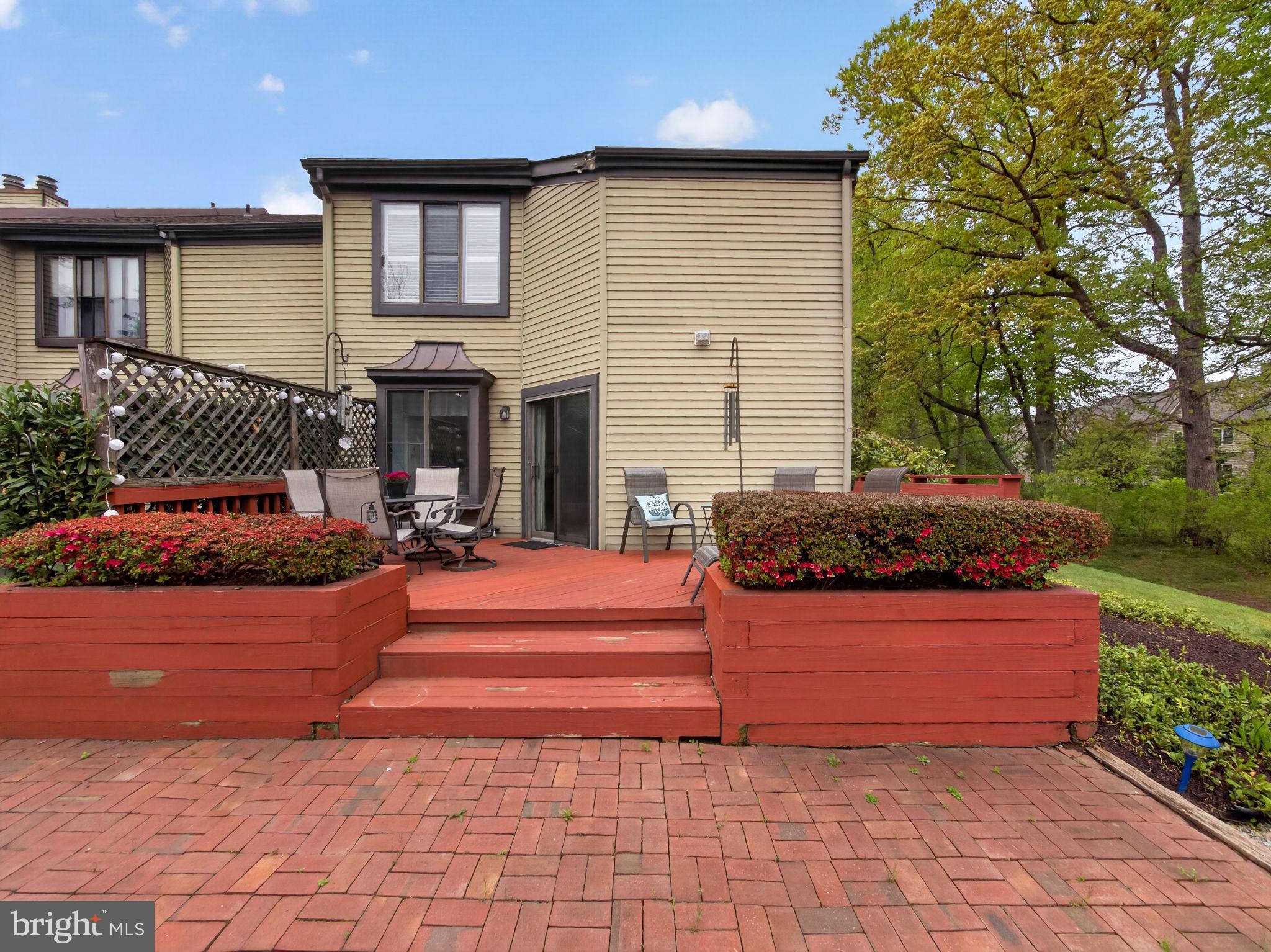 HEADLEY TRACE - Residential