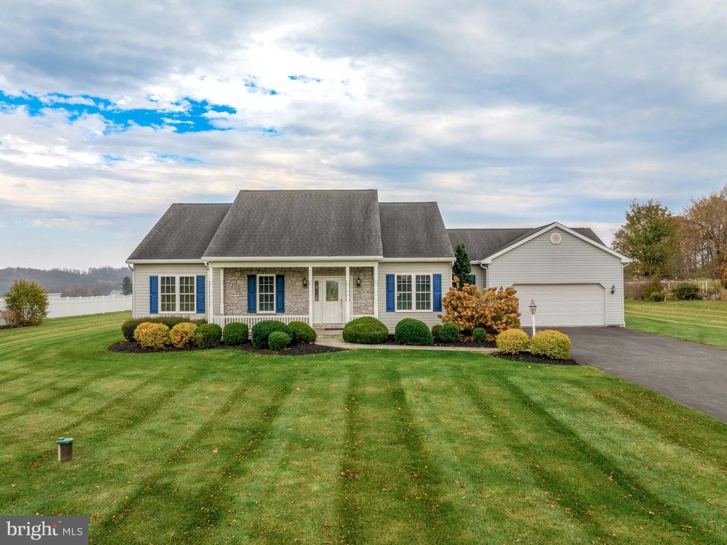 Photo of 6062 Fisher Drive, Narvon, PA 17555 (MLS # PALA2043618)