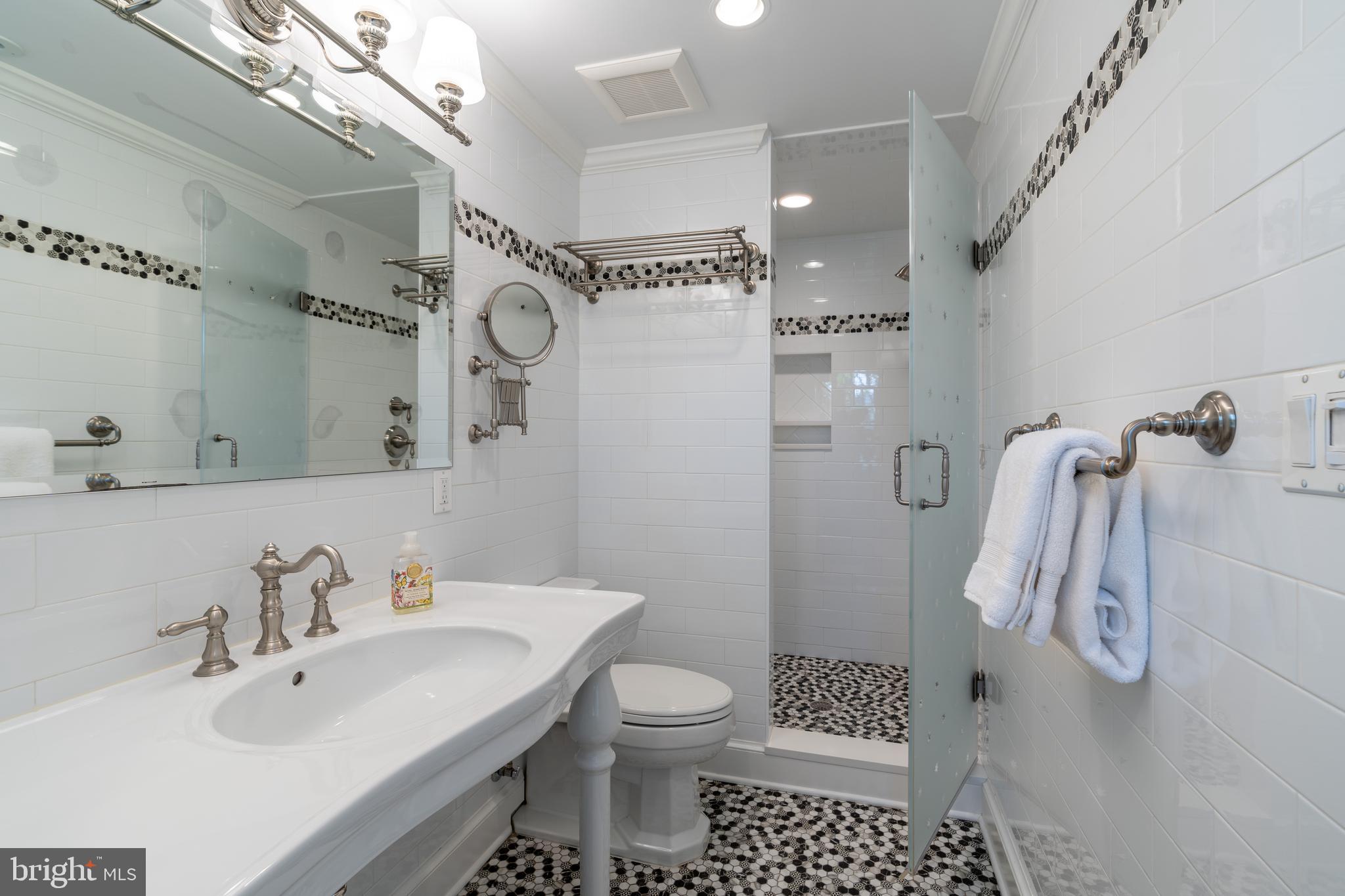 OLD TOWN ALEXANDRIA - Residential