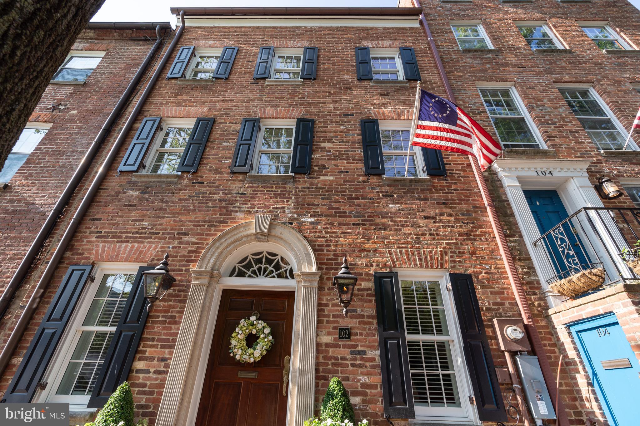 OLD TOWN ALEXANDRIA - Residential