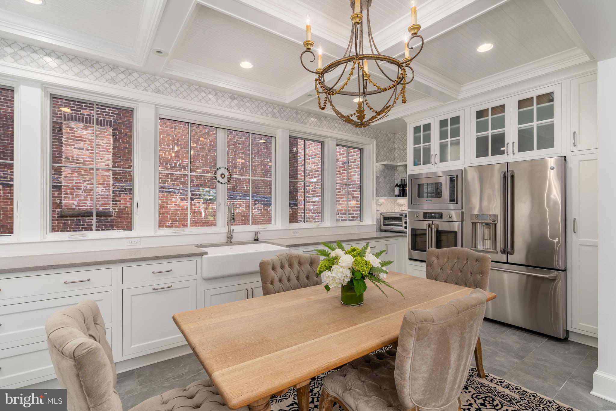 OLD TOWN ALEXANDRIA - Residential