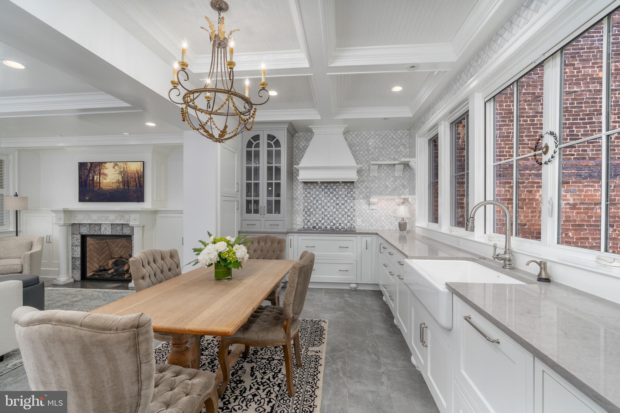 OLD TOWN ALEXANDRIA - Residential