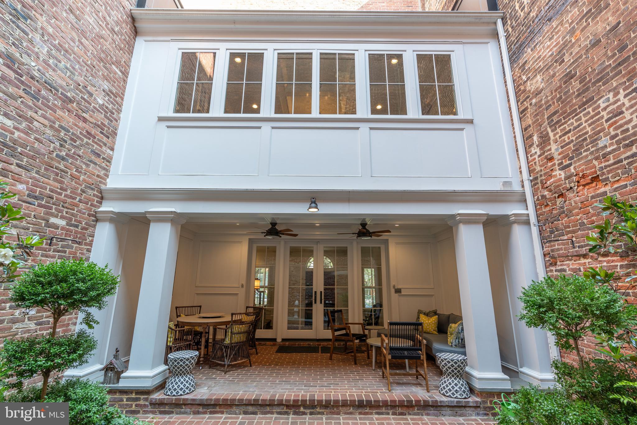 OLD TOWN ALEXANDRIA - Residential