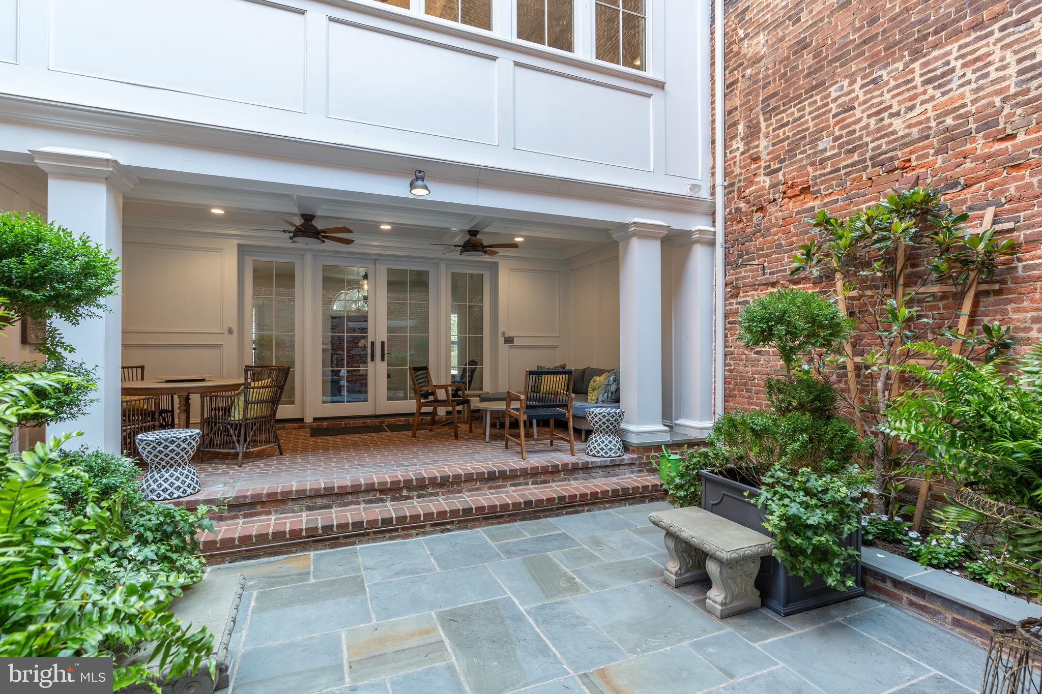 OLD TOWN ALEXANDRIA - Residential