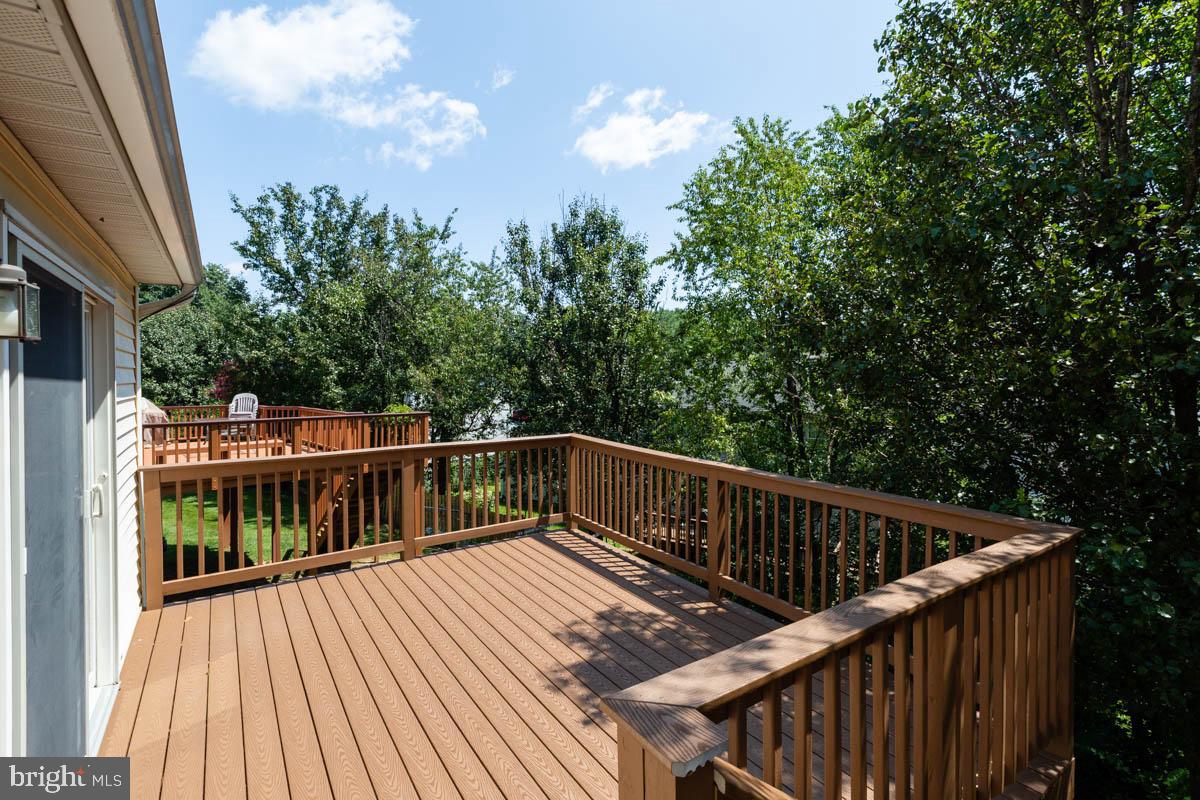 VALLEY STREAM ESTATES - Residential