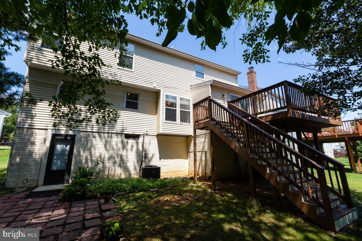 VALLEY STREAM ESTATES - Residential